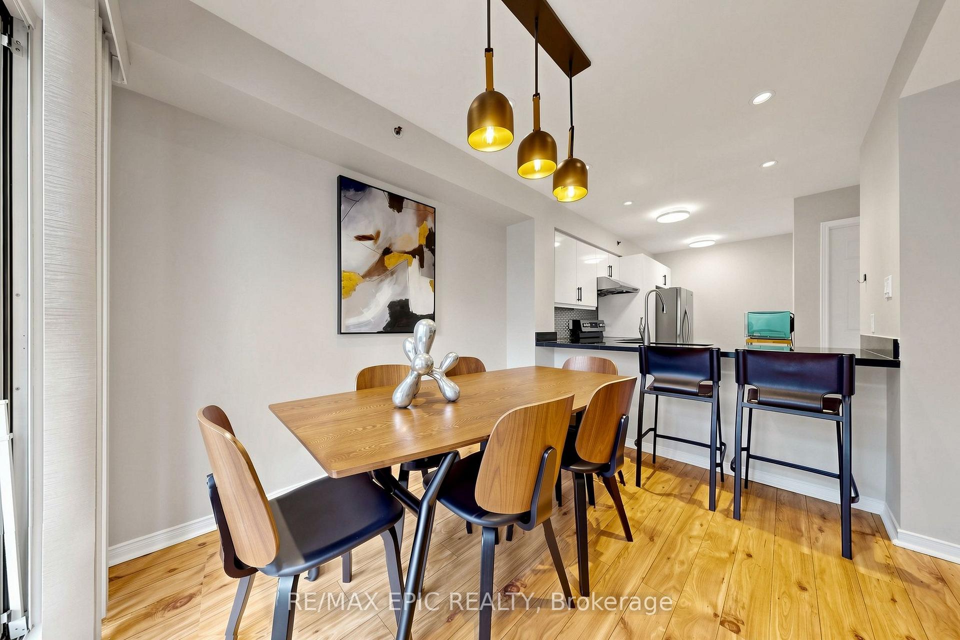 Photo 7 of Unit 732, 75 Weldrick Road E, Richmond Hill, Observatory — HOMEH