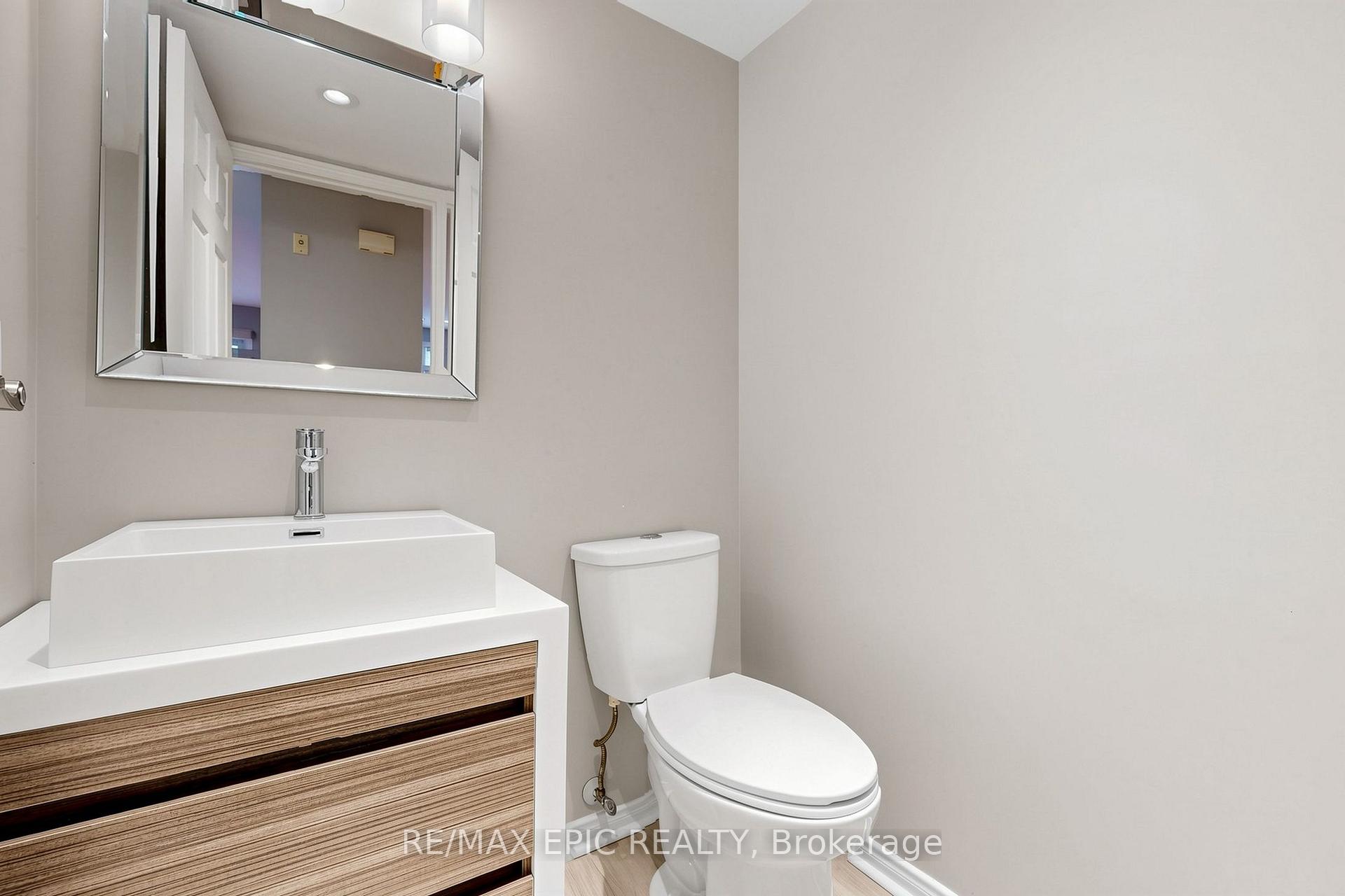 Photo 10 of Unit 732, 75 Weldrick Road E, Richmond Hill, Observatory — HOMEH