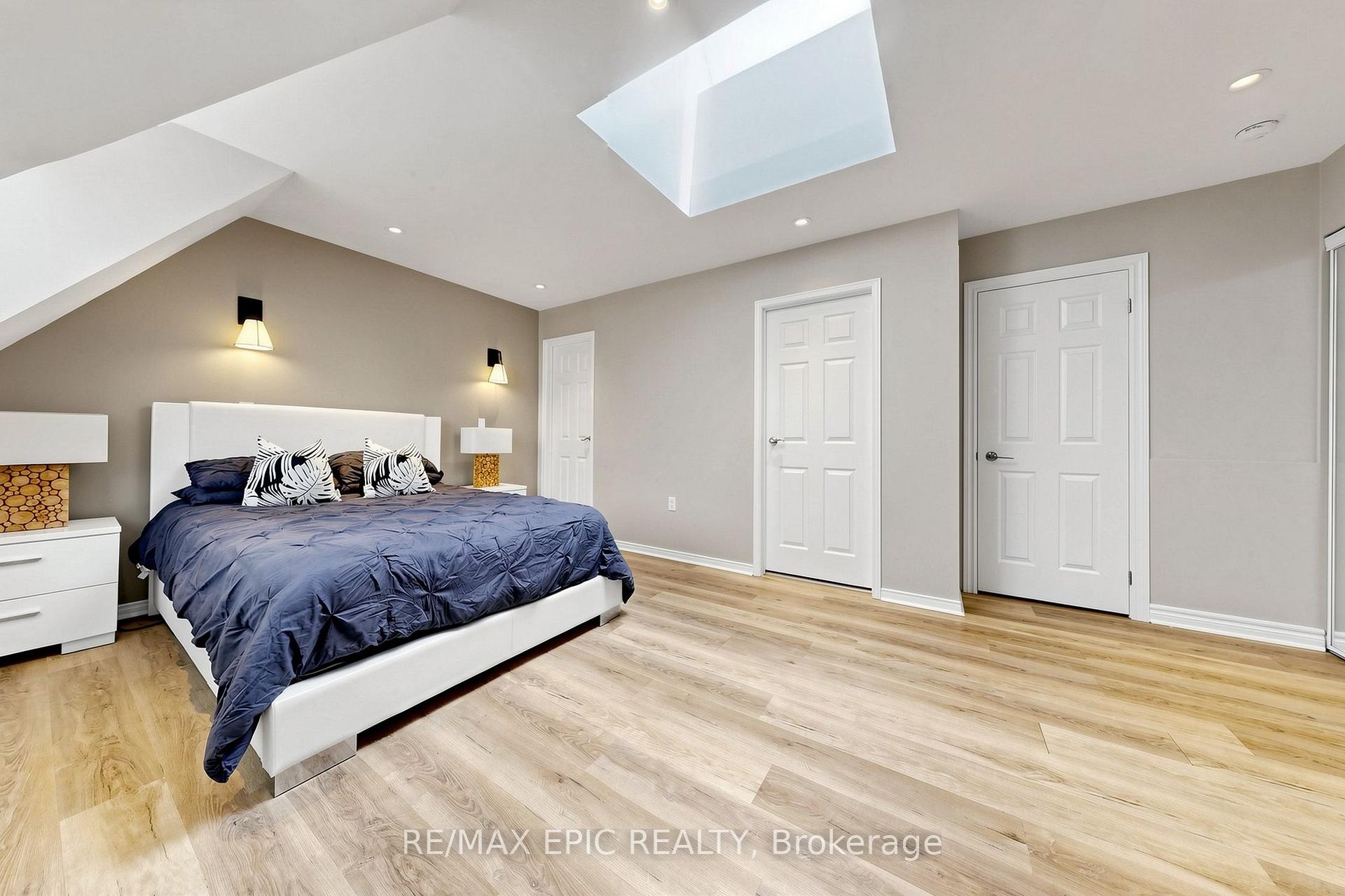 Photo 11 of Unit 732, 75 Weldrick Road E, Richmond Hill, Observatory — HOMEH