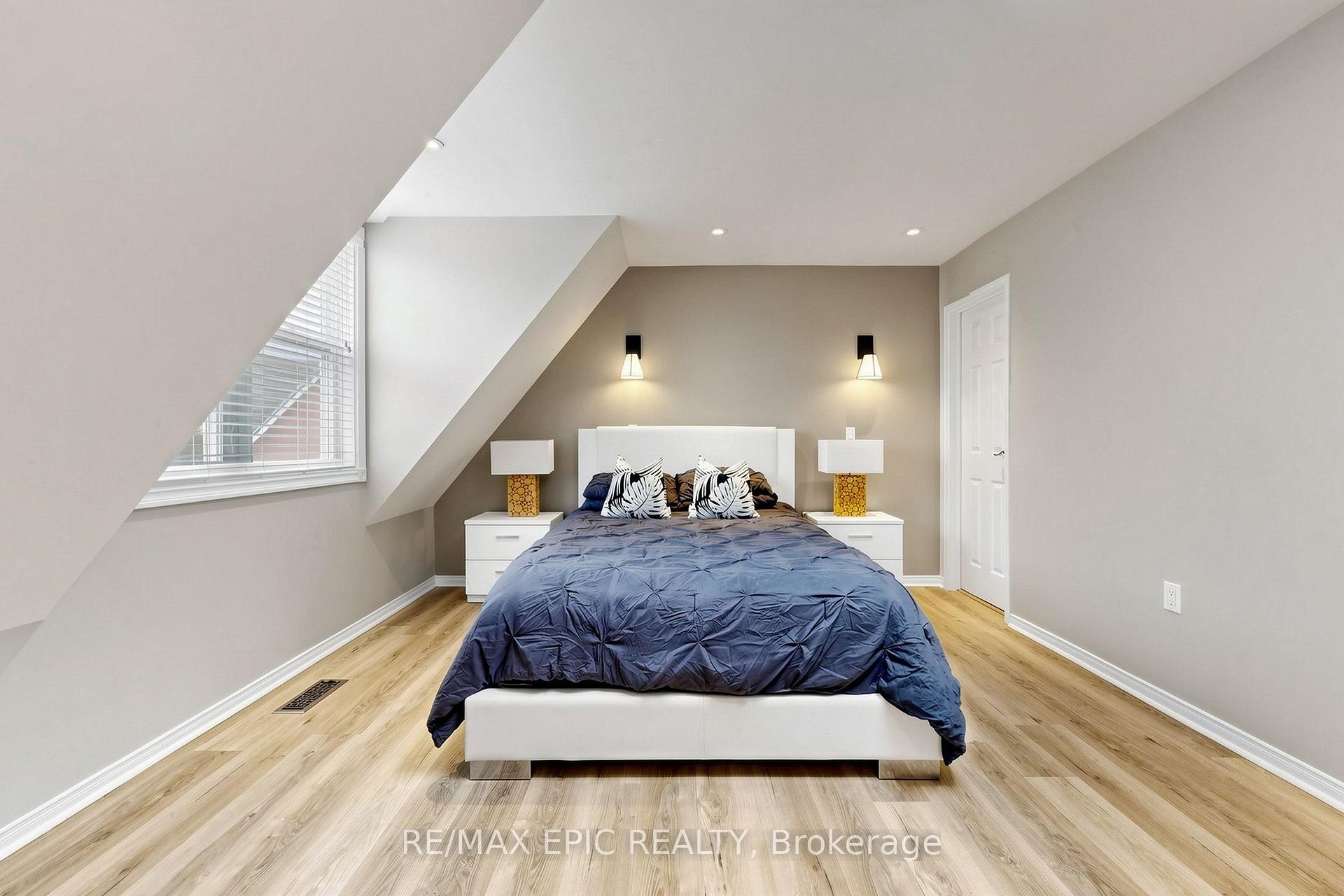 Photo 12 of Unit 732, 75 Weldrick Road E, Richmond Hill, Observatory — HOMEH