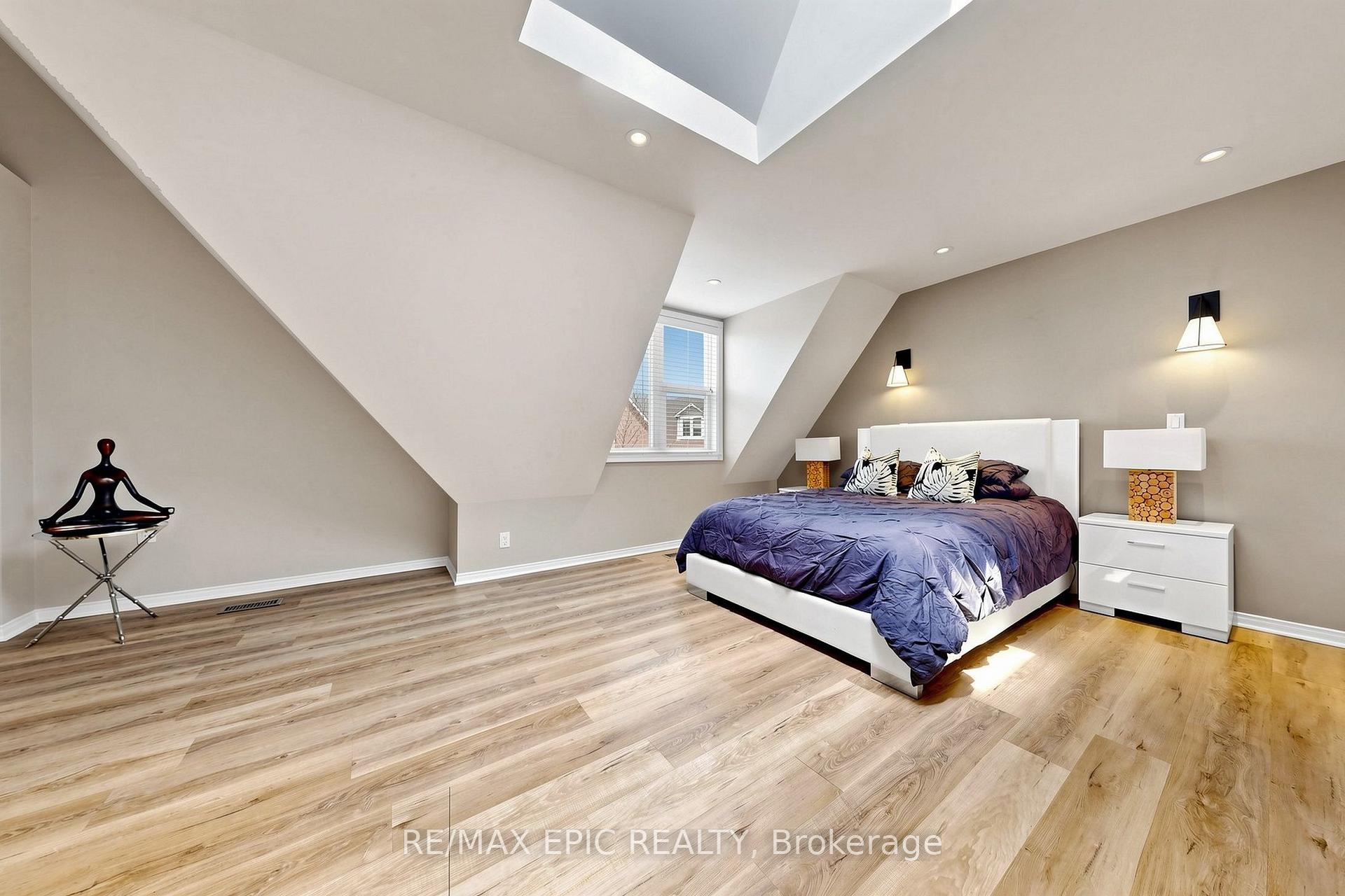 Photo 13 of Unit 732, 75 Weldrick Road E, Richmond Hill, Observatory — HOMEH