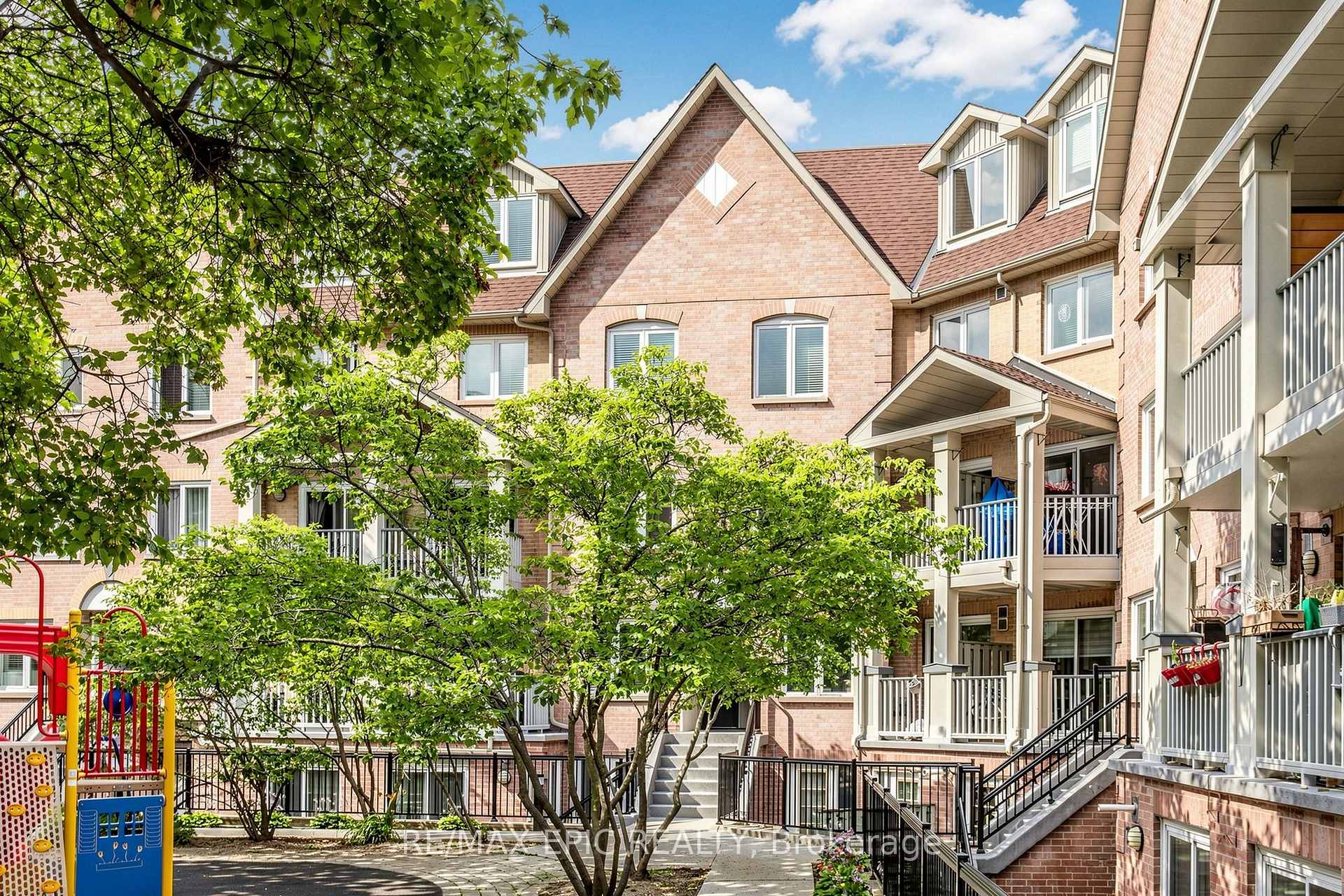 Photo 26 of Unit 732, 75 Weldrick Road E, Richmond Hill, Observatory — HOMEH