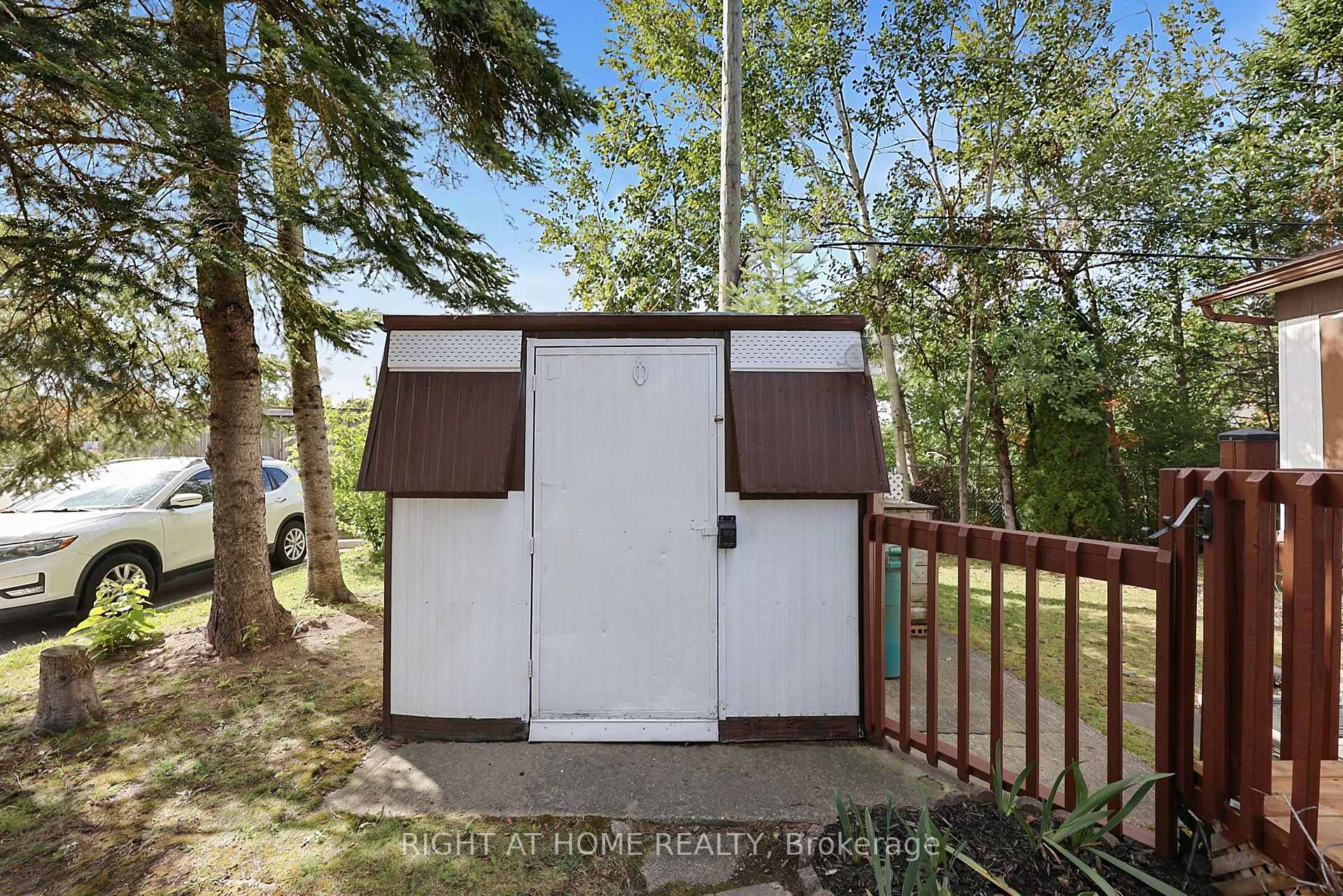 Photo 18 of 1 Georgian Glen Drive, Wasaga Beach — HOMEH