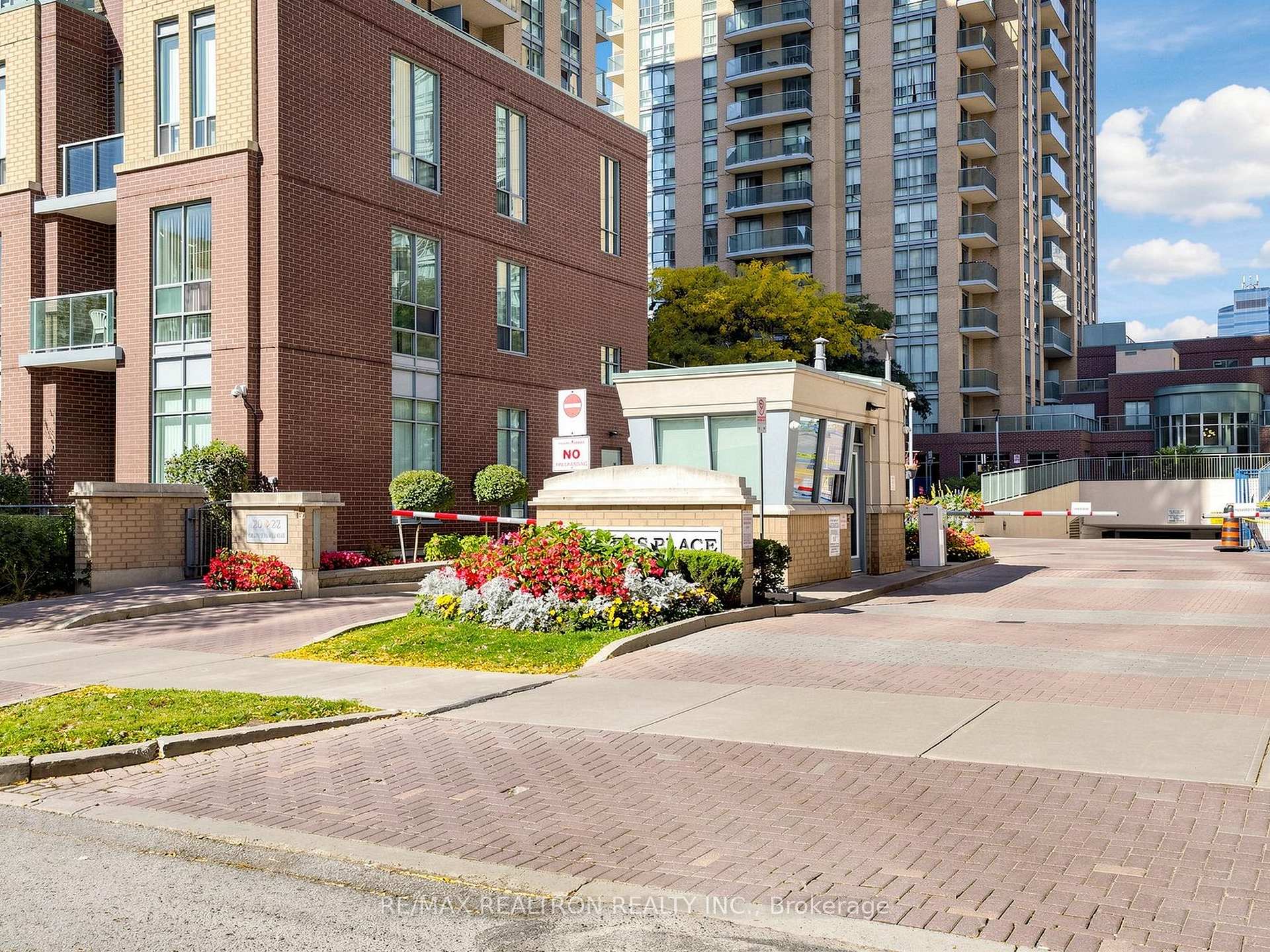 Photo 3 of Unit LPH03, 20 Olive Avenue, North York, Willowdale East — HOMEH