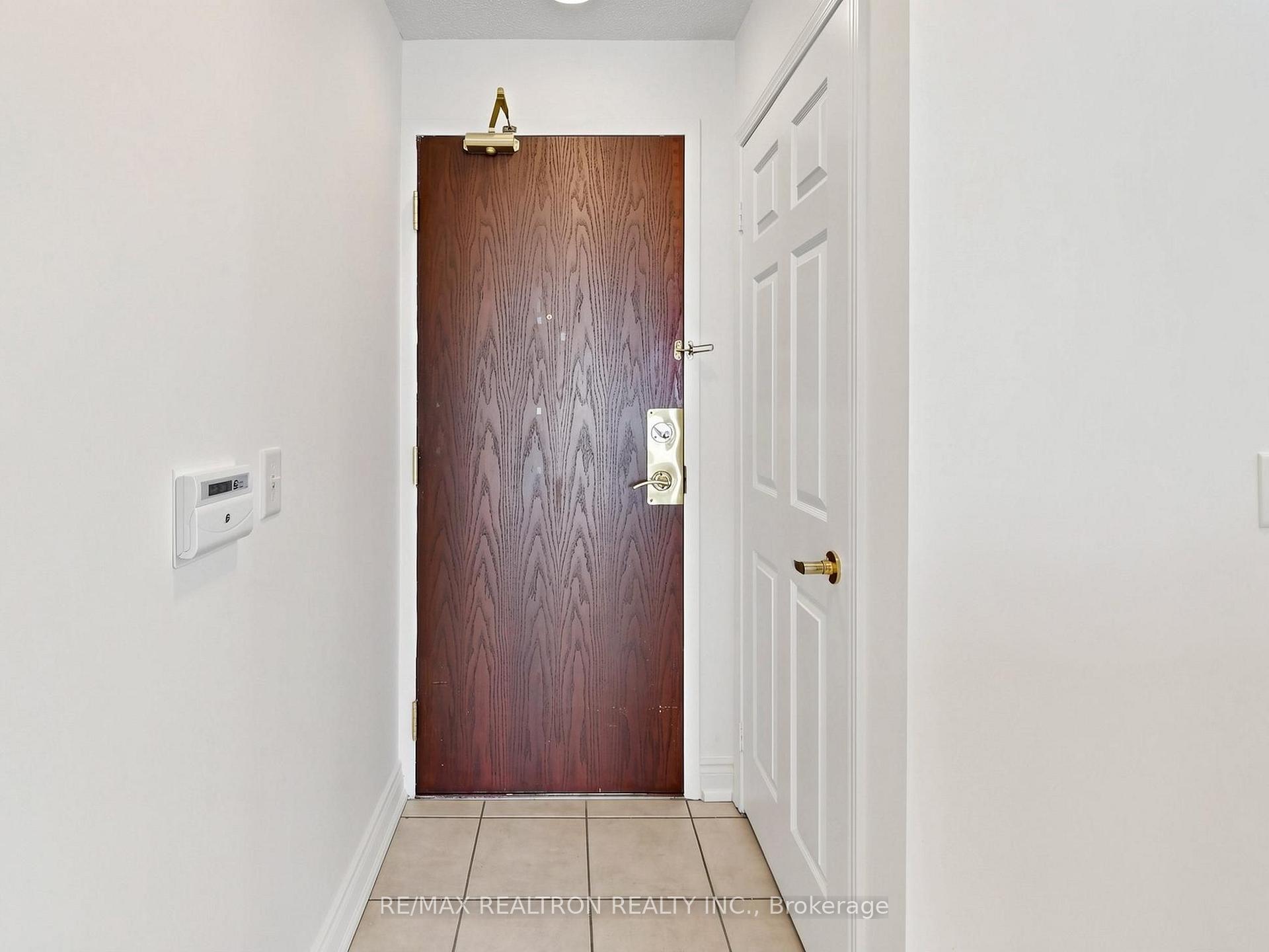 Photo 6 of Unit LPH03, 20 Olive Avenue, North York, Willowdale East — HOMEH