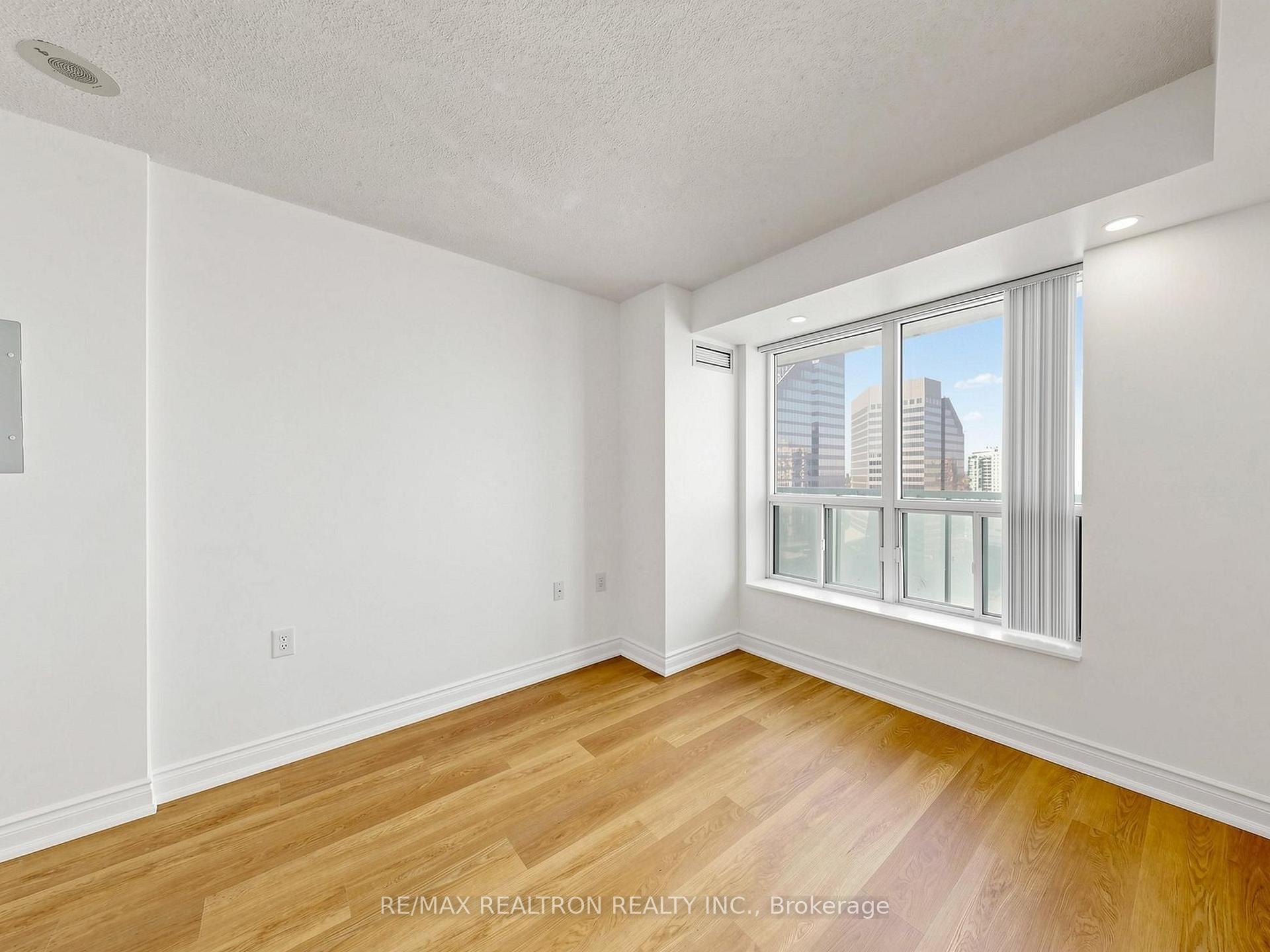 Photo 8 of Unit LPH03, 20 Olive Avenue, North York, Willowdale East — HOMEH