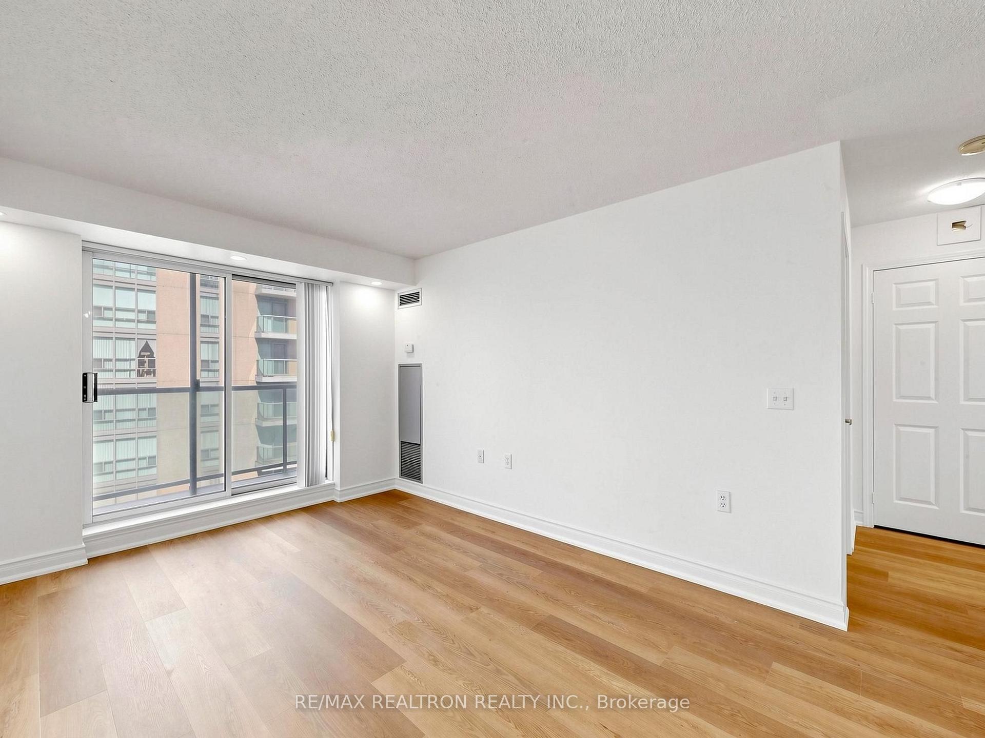 Photo 14 of Unit LPH03, 20 Olive Avenue, North York, Willowdale East — HOMEH