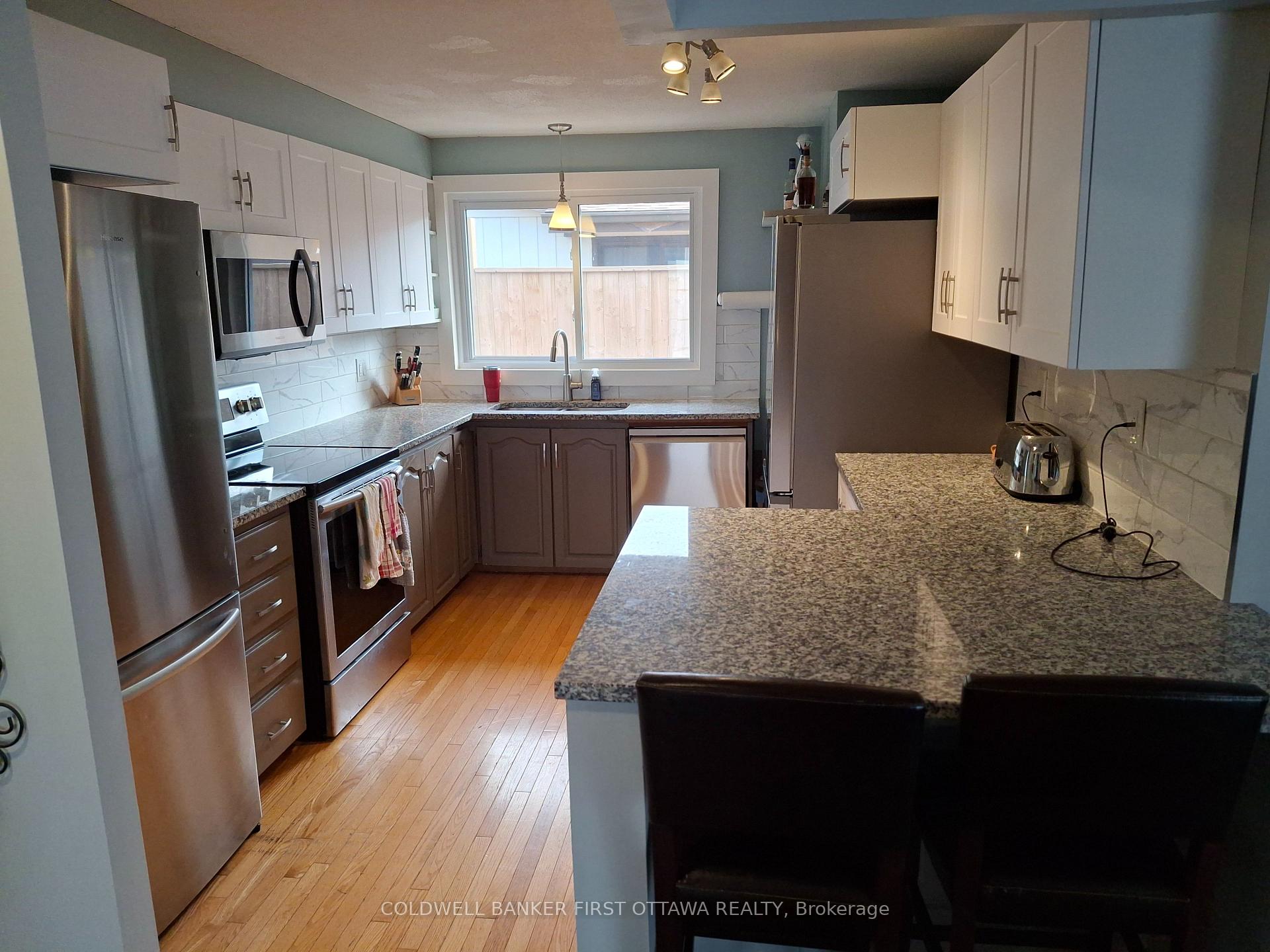 Photo 5 of 30 Lansfield Way, Ottawa, Tanglewood — HOMEH
