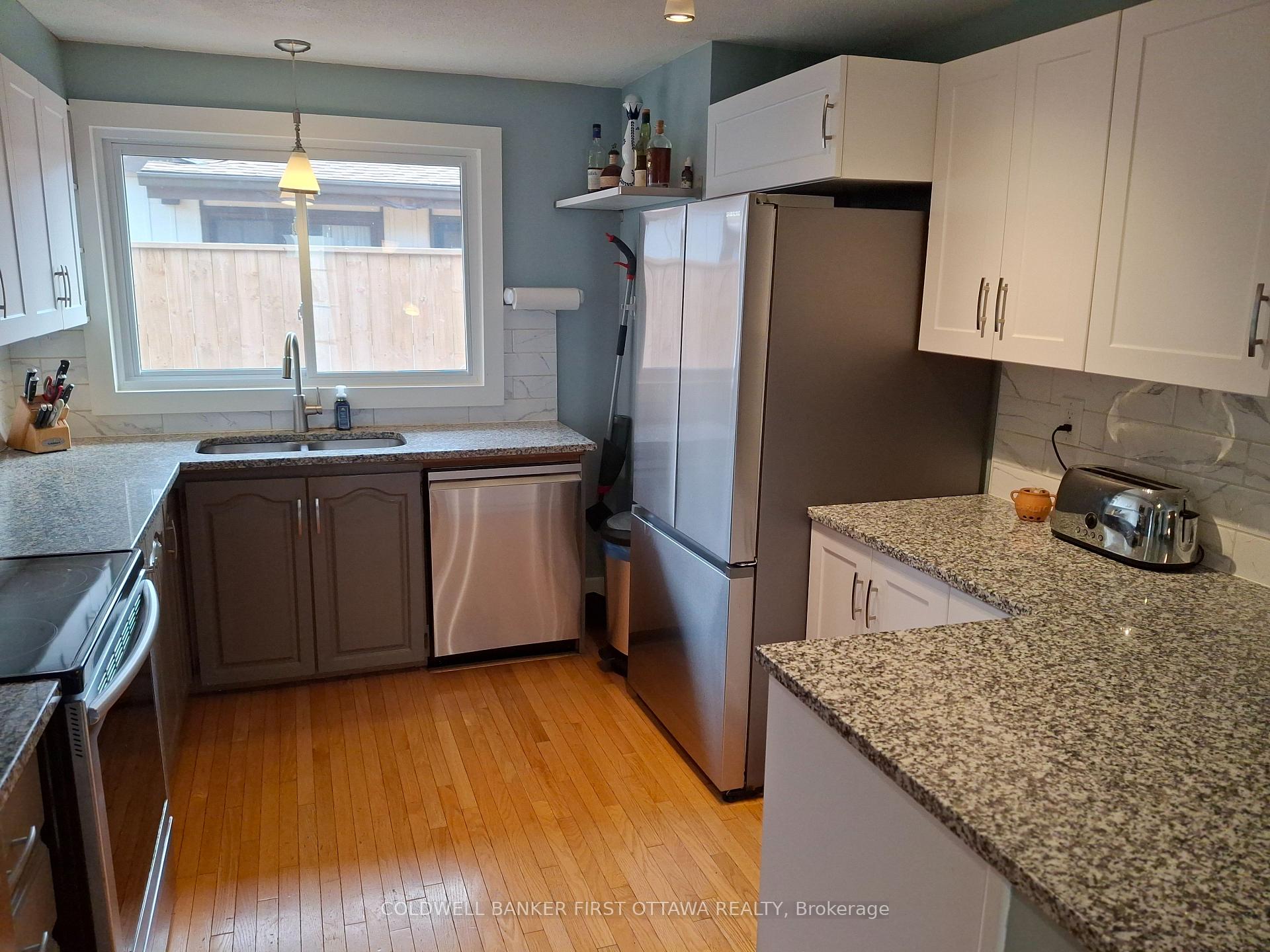 Photo 7 of 30 Lansfield Way, Ottawa, Tanglewood — HOMEH