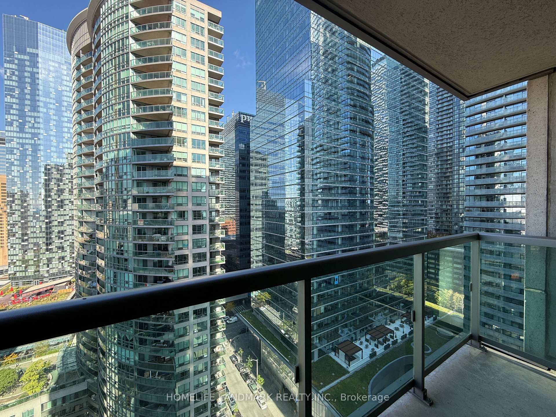 Photo 18 of Unit 2605, 19 Grand Trunk Crescent, Toronto, Waterfront Communities — HOMEH