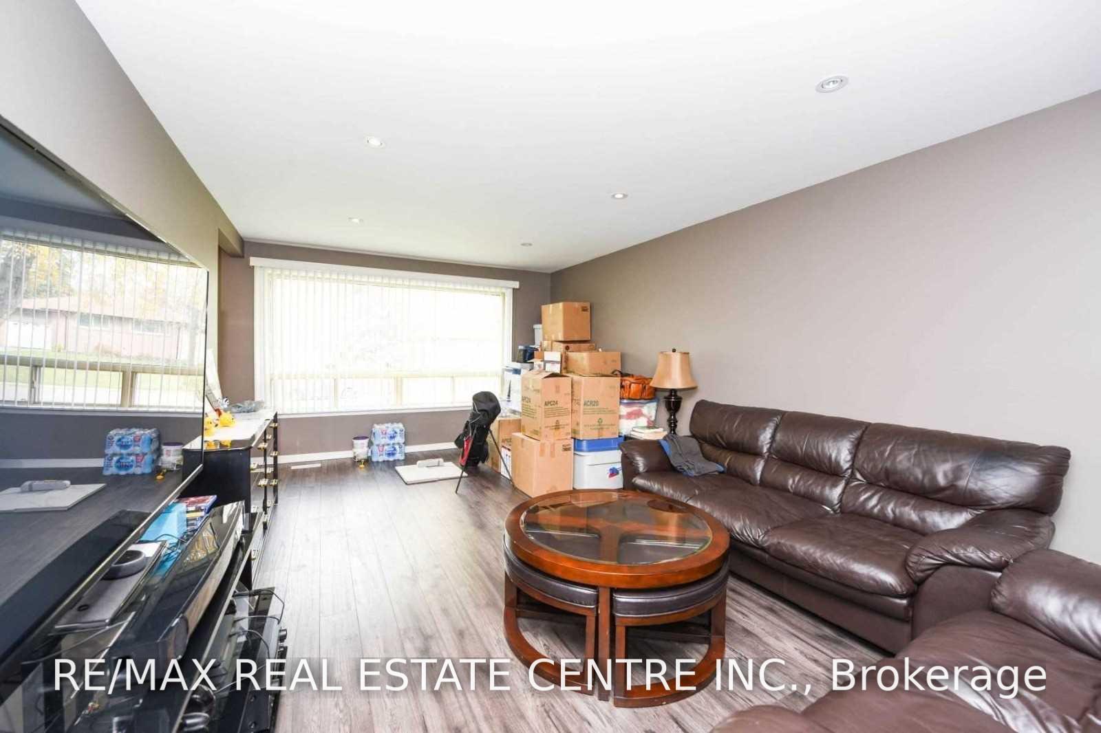 Photo 2 of Unit Upper, 19 Alderbury Crescent, Brampton, Avondale — HOMEH