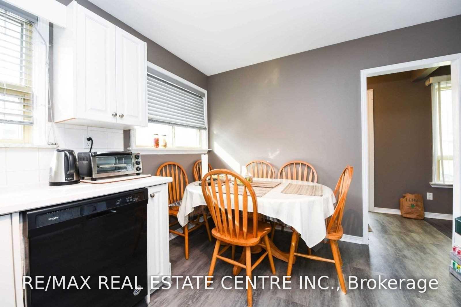 Photo 4 of Unit Upper, 19 Alderbury Crescent, Brampton, Avondale — HOMEH