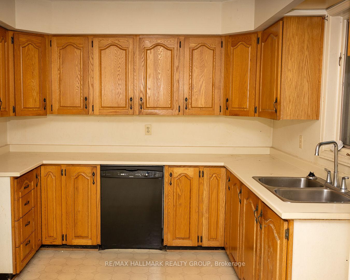 Photo 10 of 15 Birchdale Avenue, Ottawa, Bayshore — HOMEH