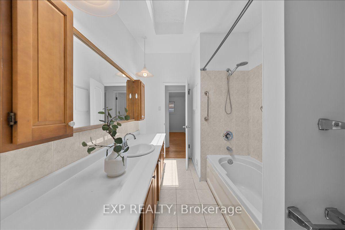 Photo 25 of 2335 Harding Road, Ottawa, Elmvale Acres/Urbandale — HOMEH