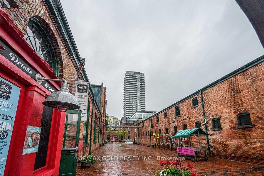 Photo 4 of Unit 1904, 33 Mill Street, Toronto, Waterfront Communities — HOMEH