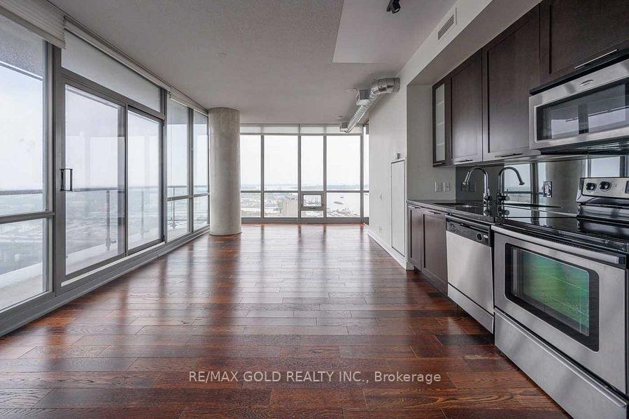 Photo 8 of Unit 1904, 33 Mill Street, Toronto, Waterfront Communities — HOMEH