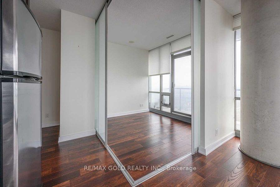 Photo 10 of Unit 1904, 33 Mill Street, Toronto, Waterfront Communities — HOMEH