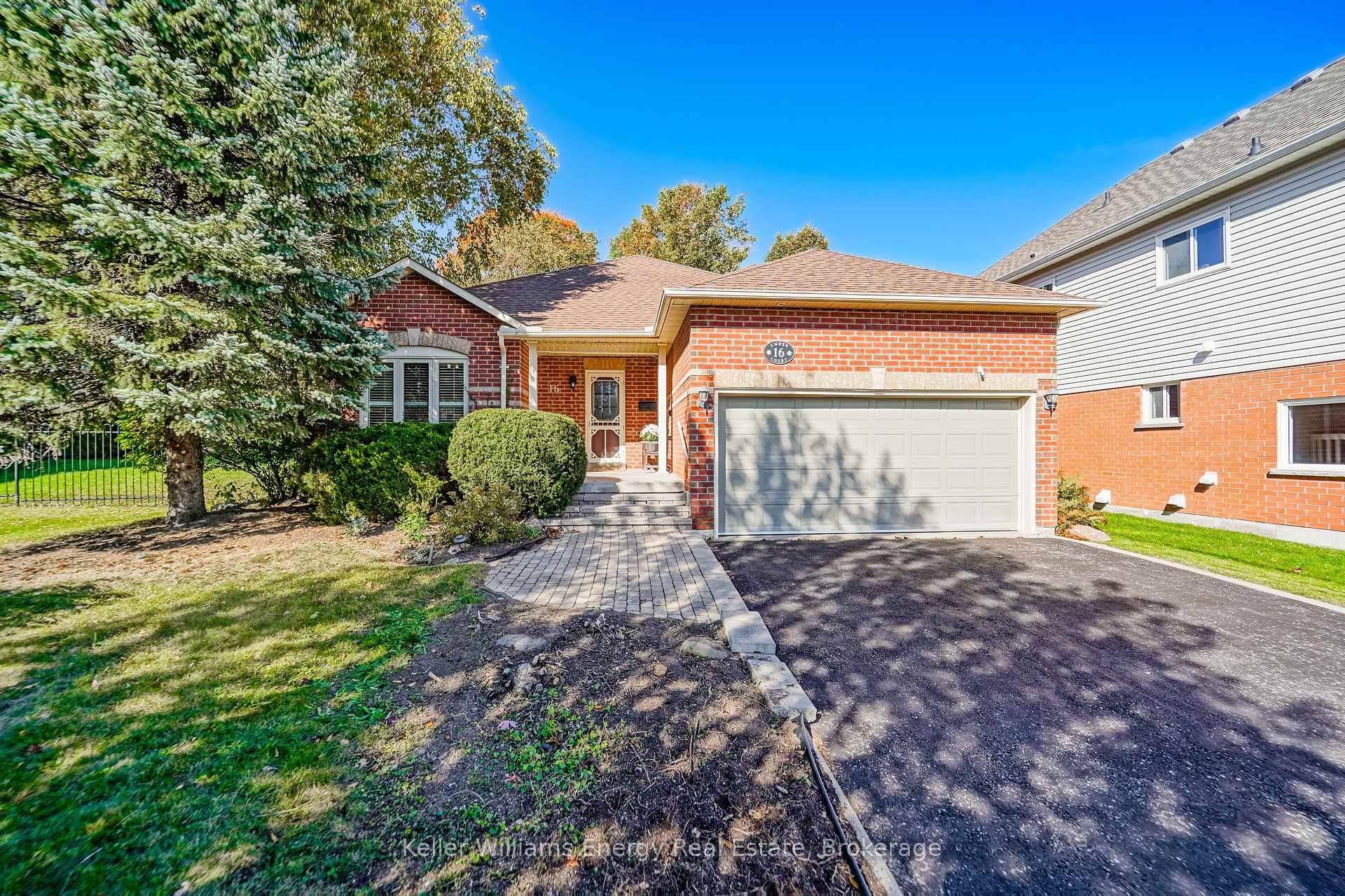 Photo 2 of 16 Amber Court, Scugog, Port Perry — HOMEH