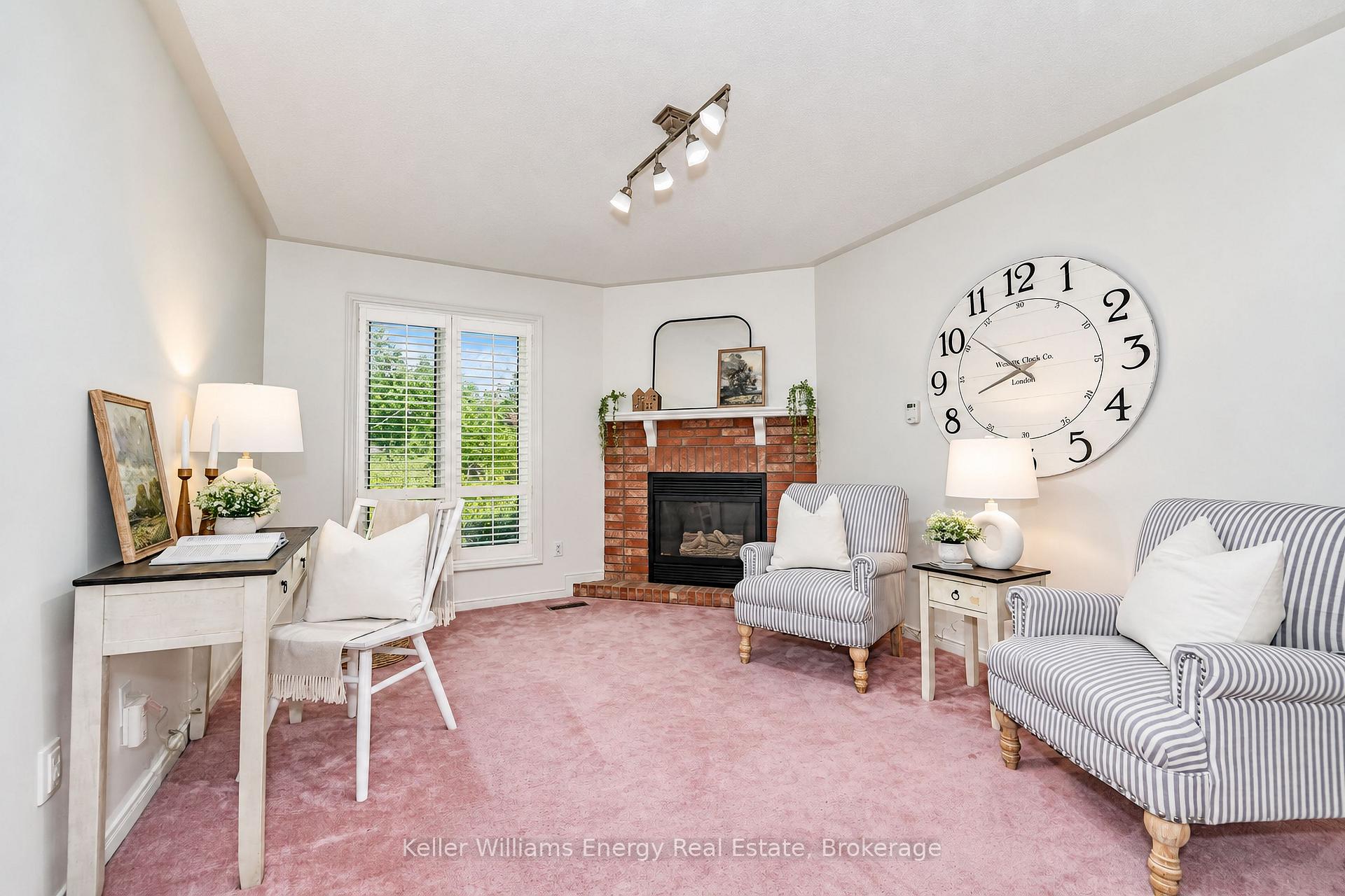 Photo 10 of 16 Amber Court, Scugog, Port Perry — HOMEH