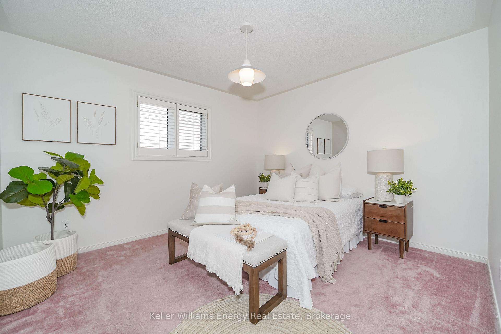 Photo 13 of 16 Amber Court, Scugog, Port Perry — HOMEH