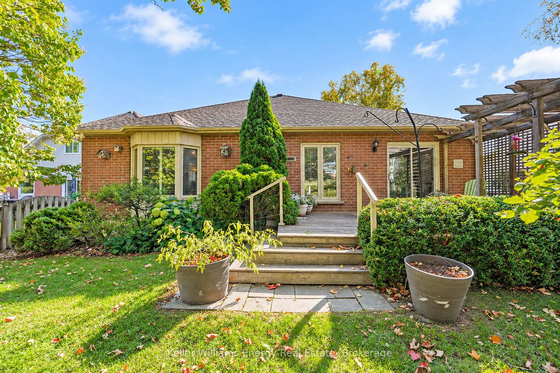 Photo 18 of 16 Amber Court, Scugog, Port Perry — HOMEH