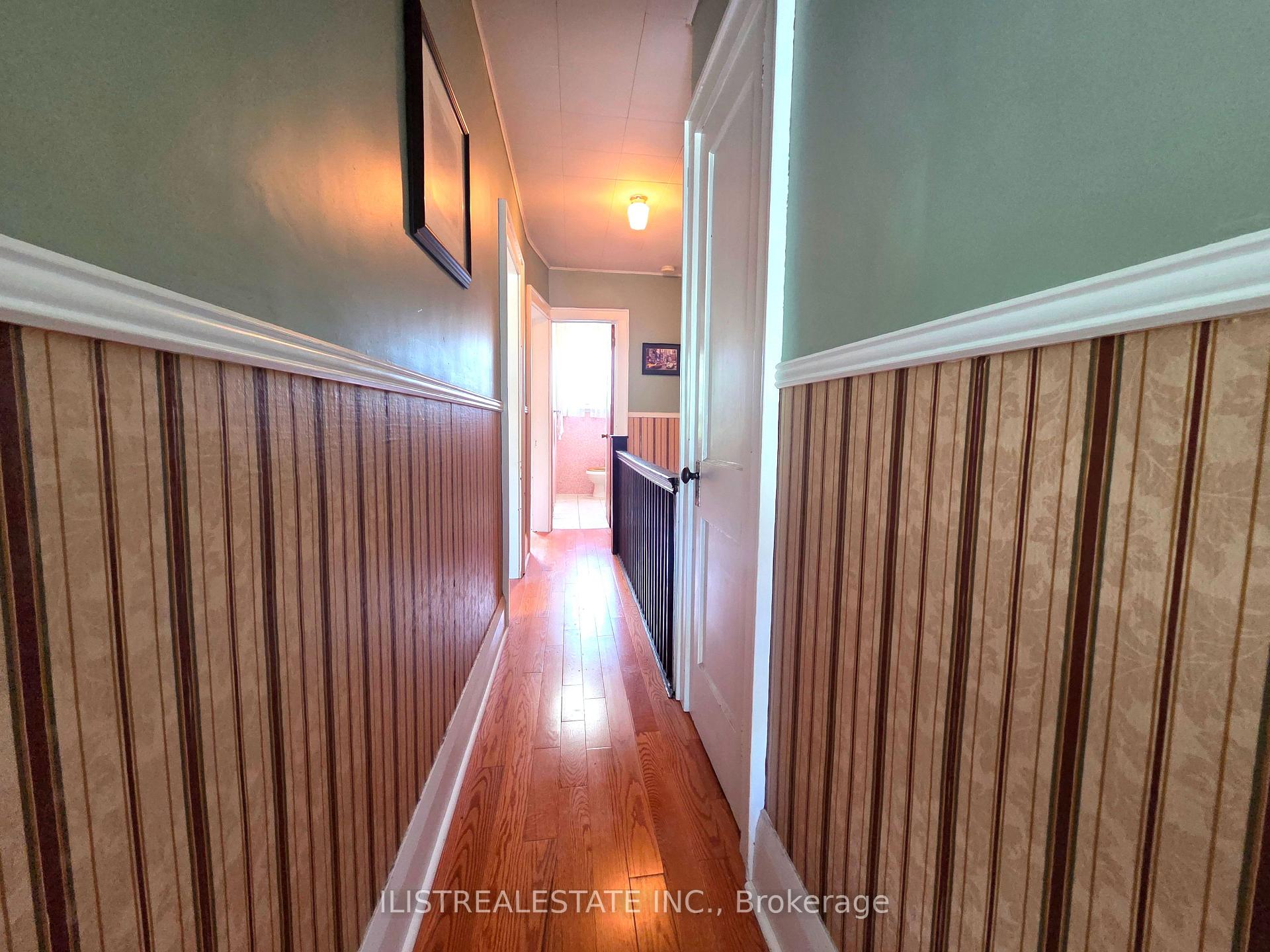 Photo 13 of 213 Blantyre Avenue, Scarborough, Birchcliffe-Cliffside — HOMEH