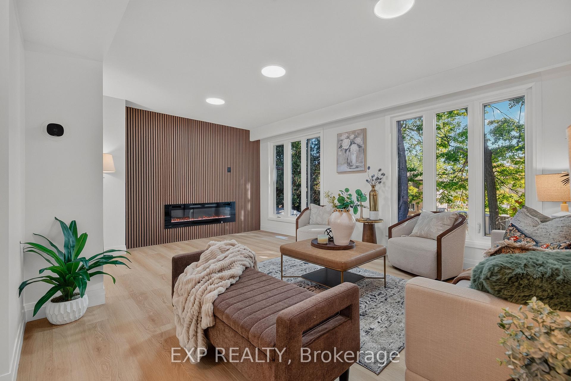 Photo 1 of 103 Dalegrove Drive, Kitchener, Victoria Hills — HOMEH