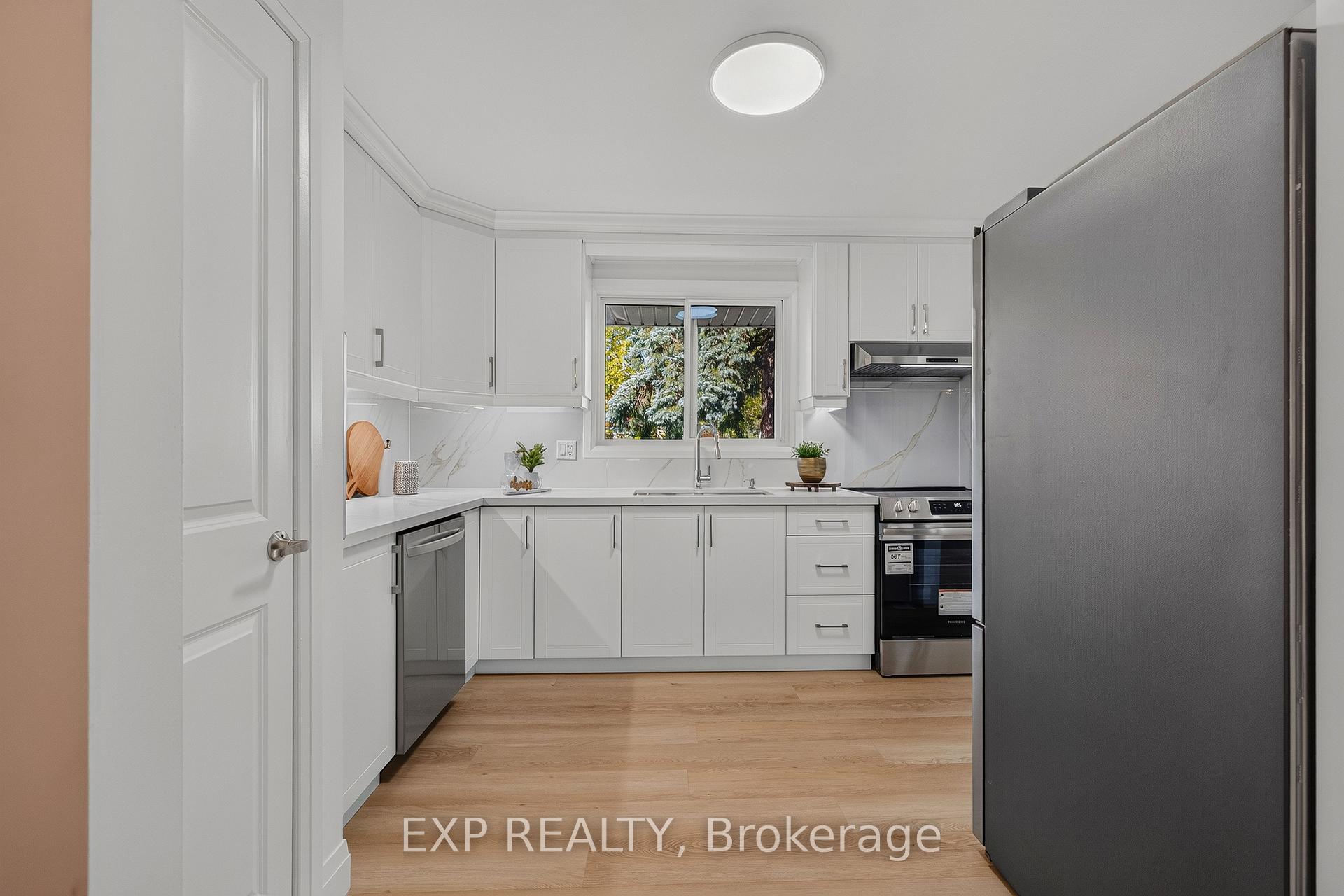 Photo 14 of 103 Dalegrove Drive, Kitchener, Victoria Hills — HOMEH