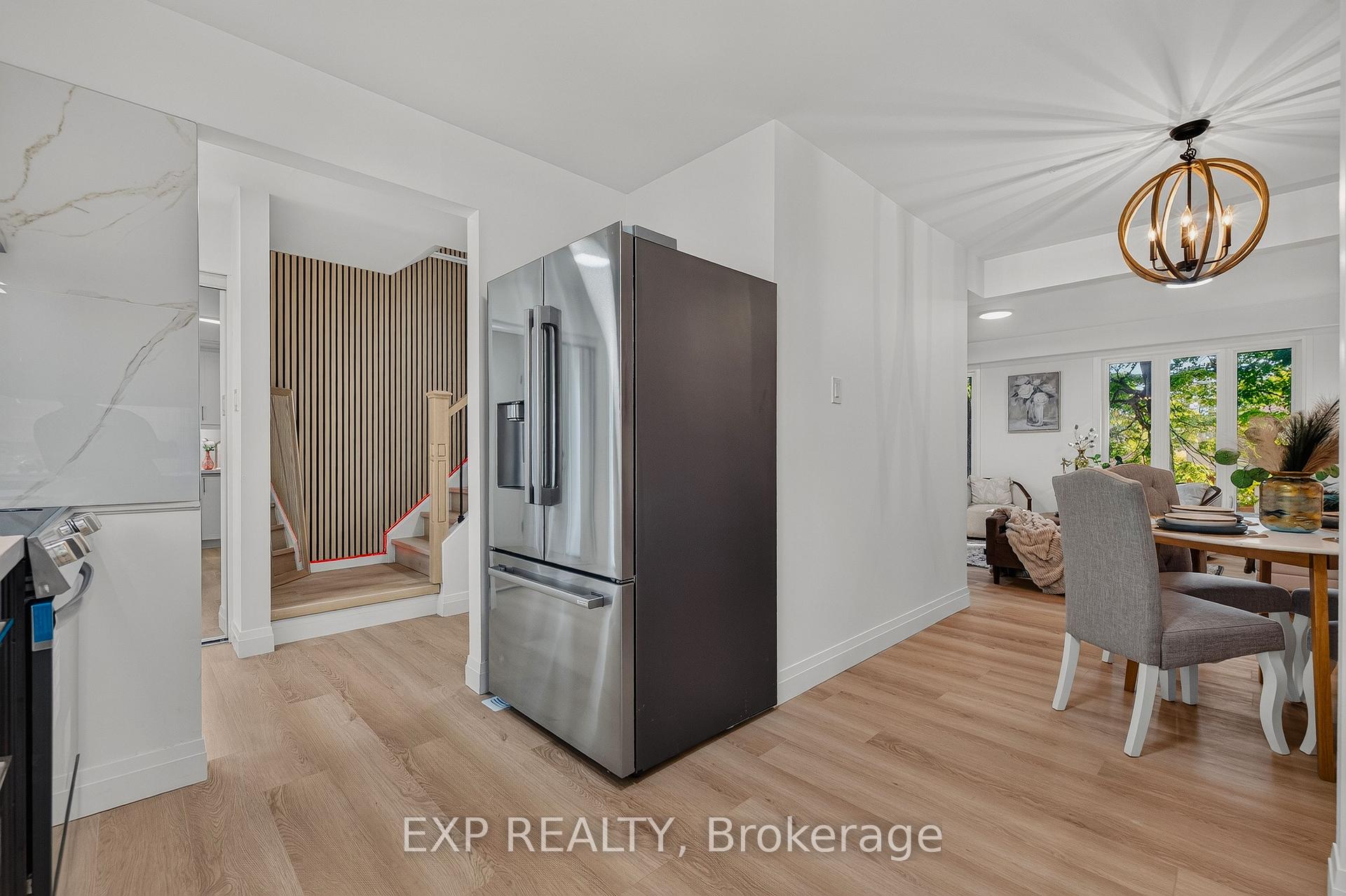 Photo 18 of 103 Dalegrove Drive, Kitchener, Victoria Hills — HOMEH