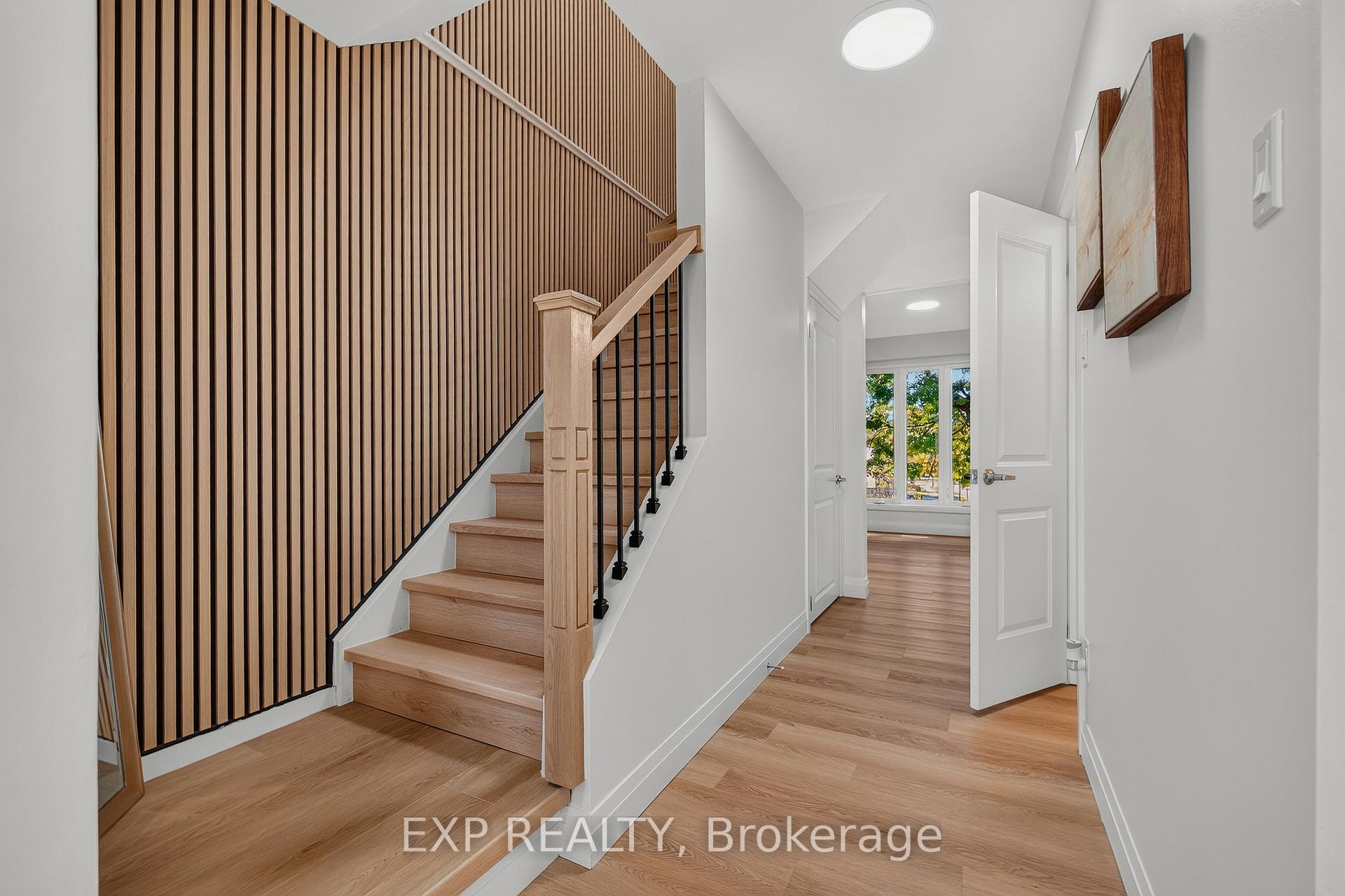 Photo 20 of 103 Dalegrove Drive, Kitchener, Victoria Hills — HOMEH