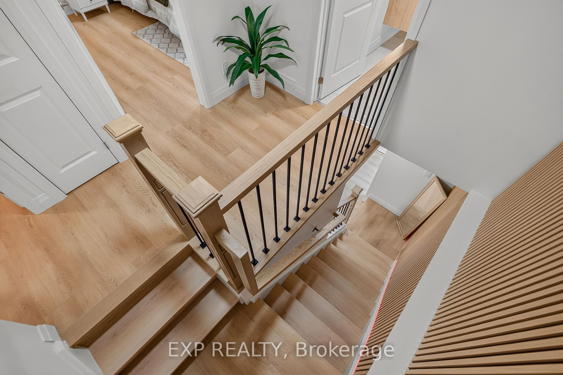 Photo 24 of 103 Dalegrove Drive, Kitchener, Victoria Hills — HOMEH