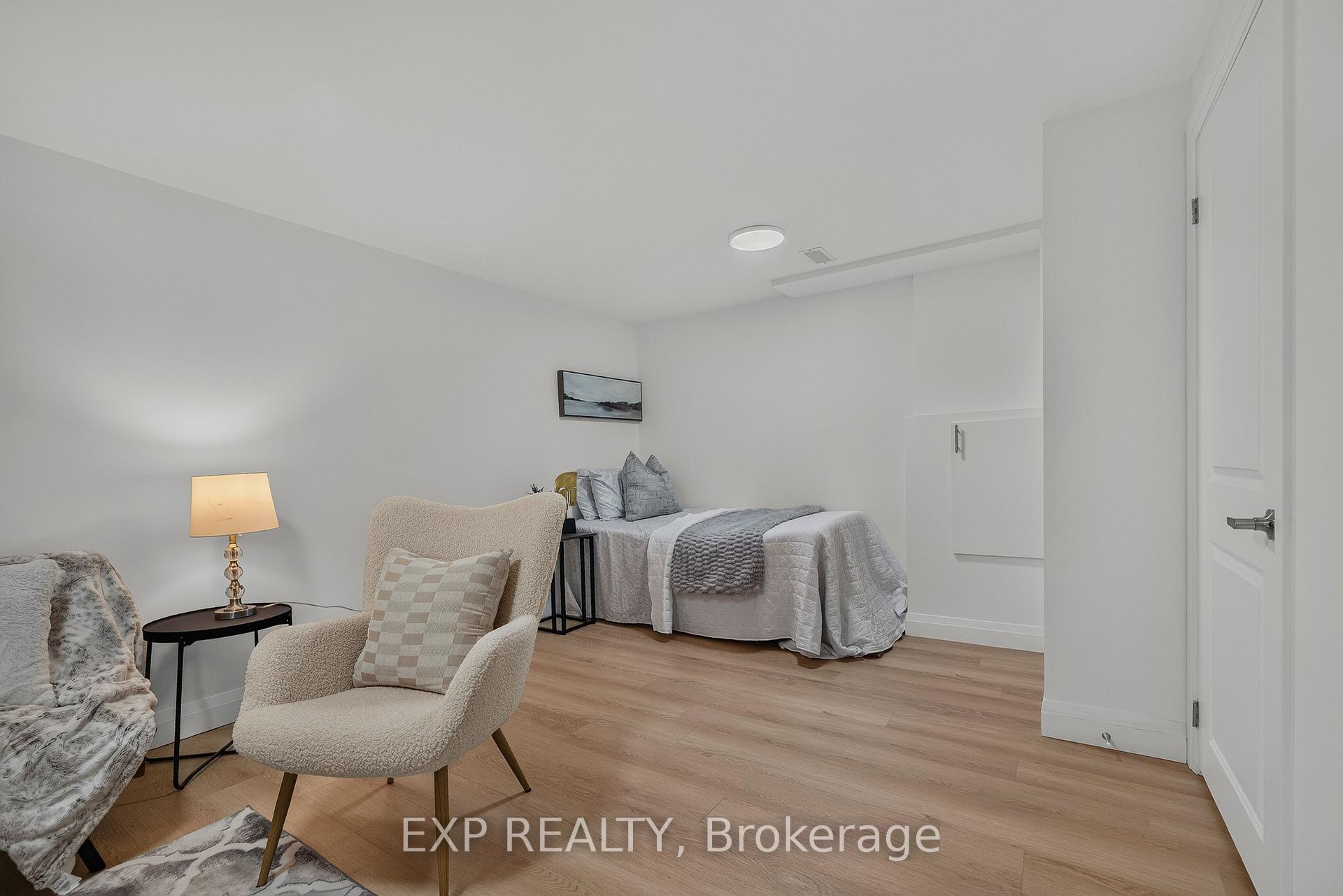 Photo 40 of 103 Dalegrove Drive, Kitchener, Victoria Hills — HOMEH