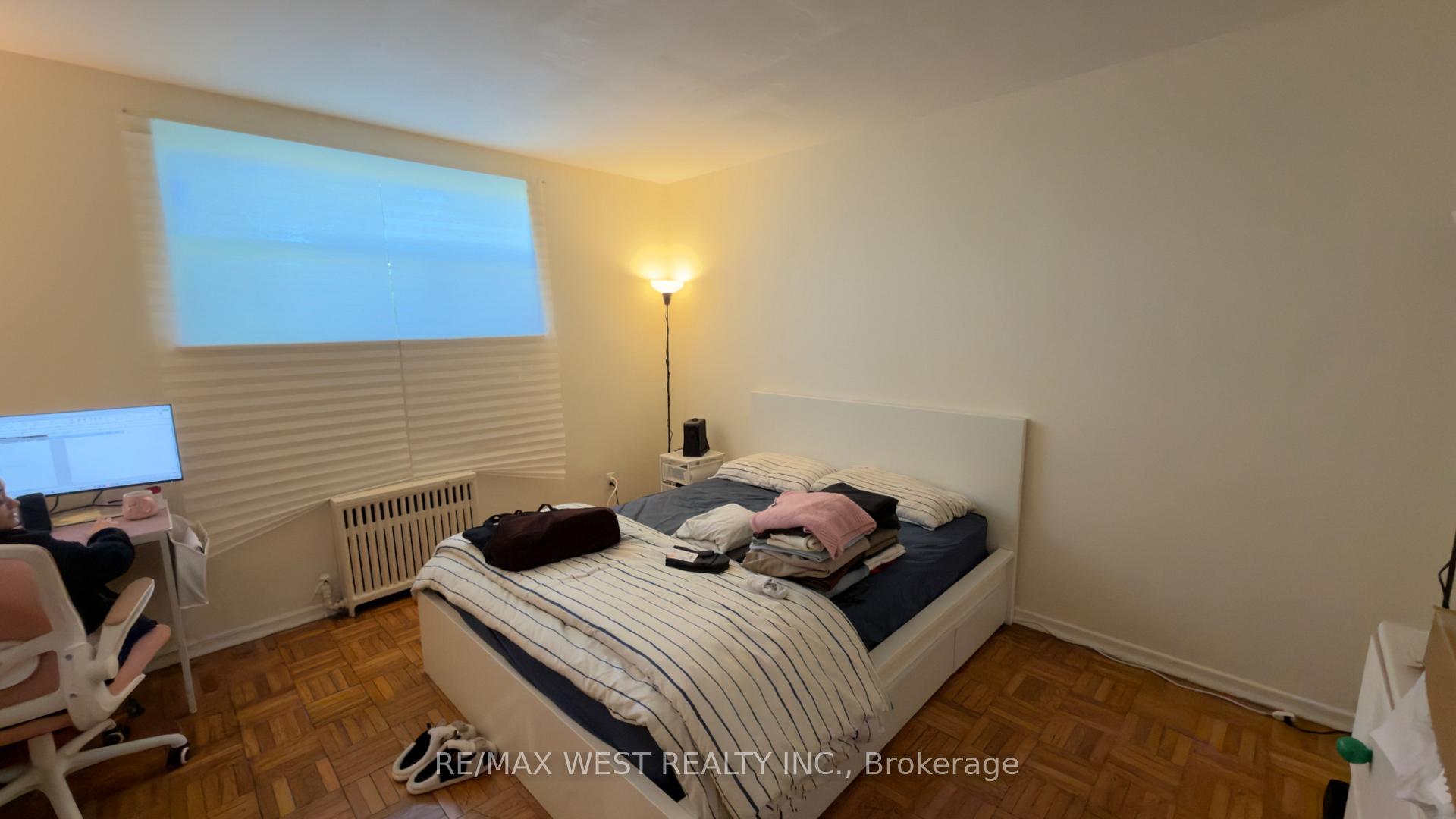 Photo 8 of Unit 29, 10 Crown Hill Place, Etobicoke, Stonegate-Queensway — HOMEH