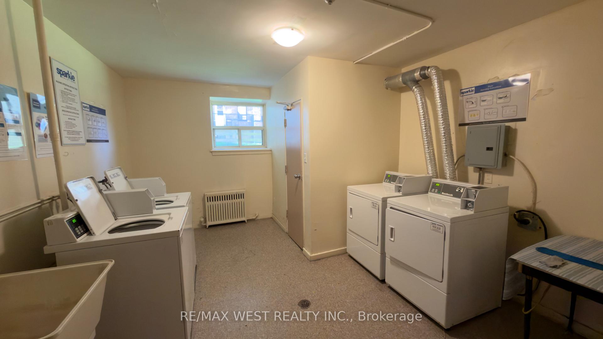 Photo 10 of Unit 29, 10 Crown Hill Place, Etobicoke, Stonegate-Queensway — HOMEH