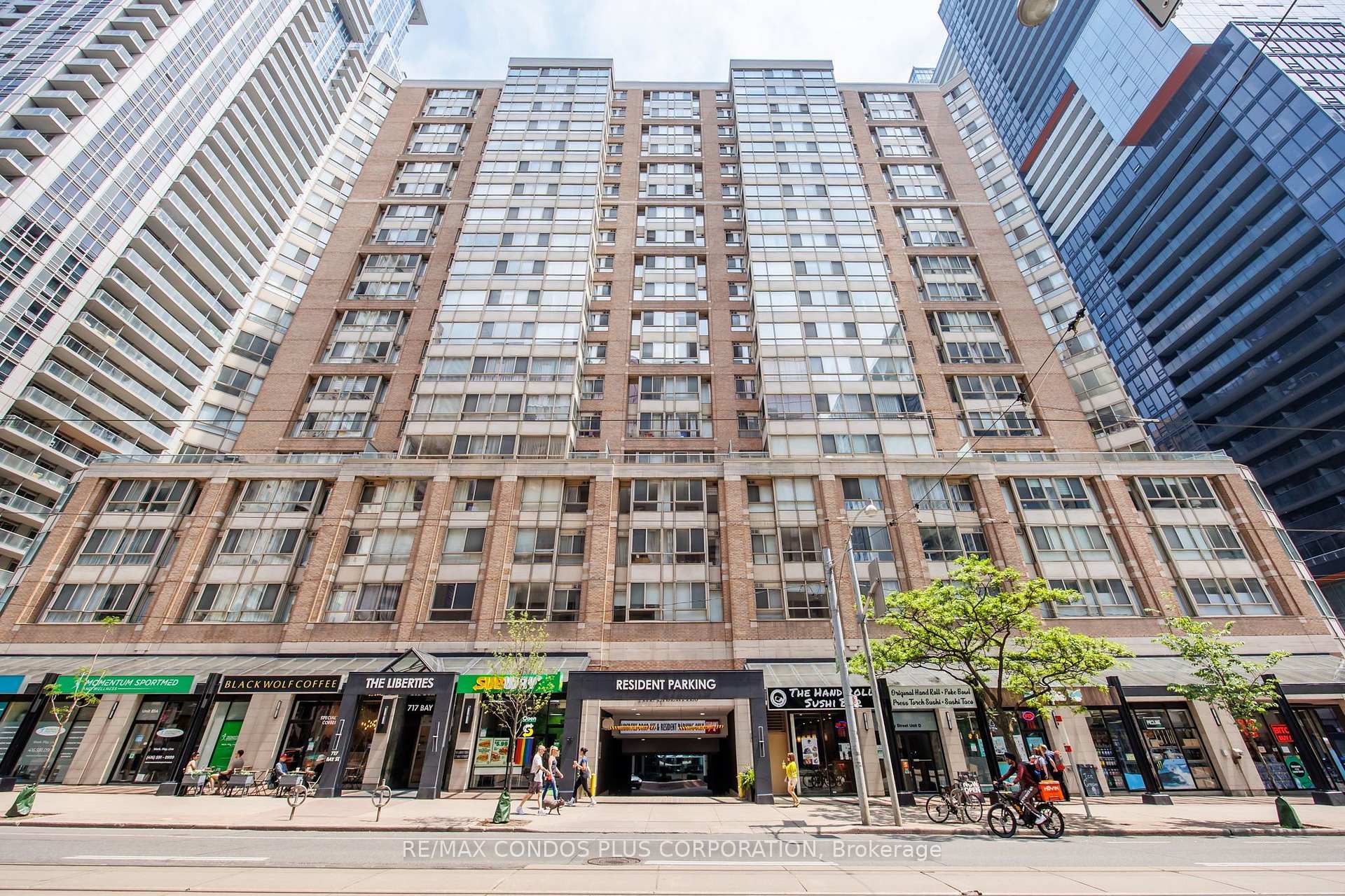 Photo 2 of Unit 702, 717 Bay Street, Toronto, Bay Street Corridor — HOMEH