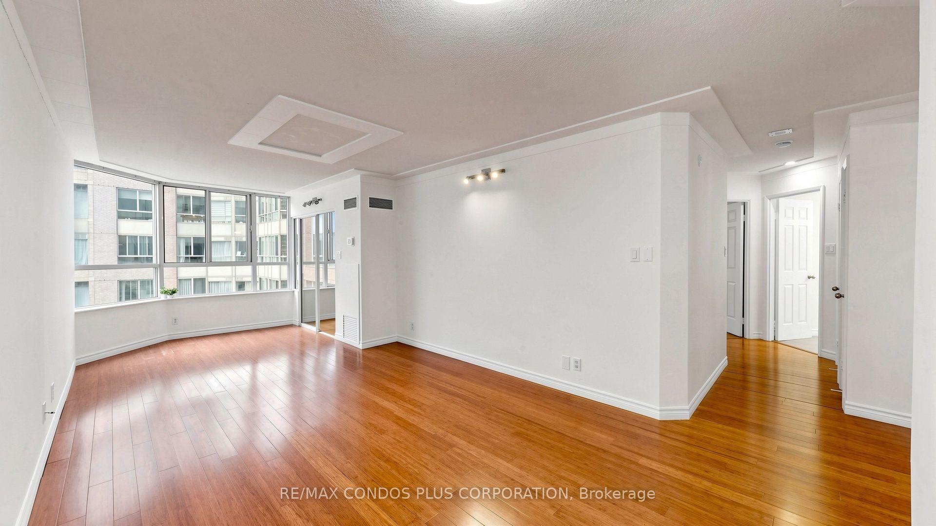 Photo 15 of Unit 702, 717 Bay Street, Toronto, Bay Street Corridor — HOMEH
