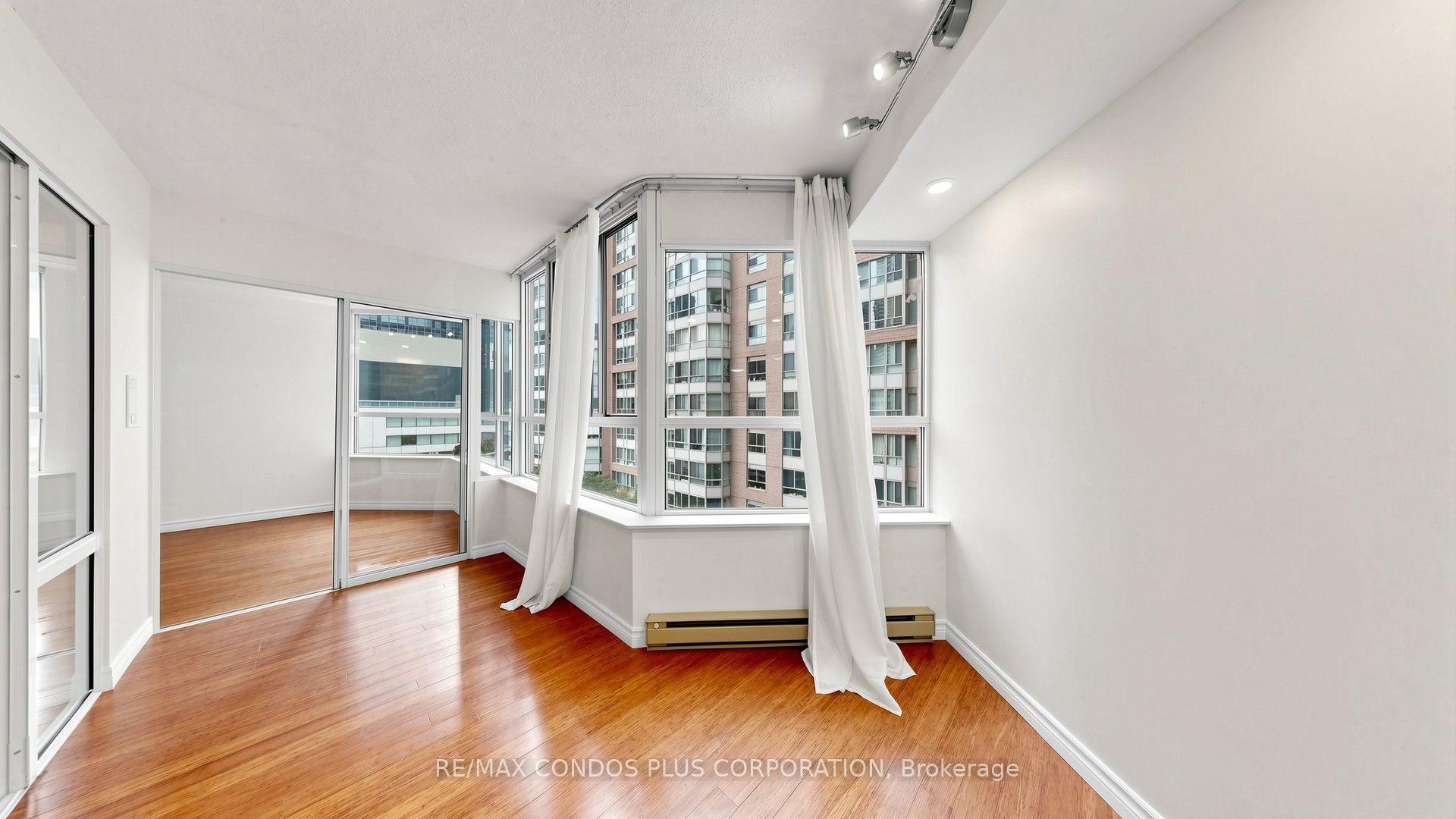 Photo 46 of Unit 702, 717 Bay Street, Toronto, Bay Street Corridor — HOMEH