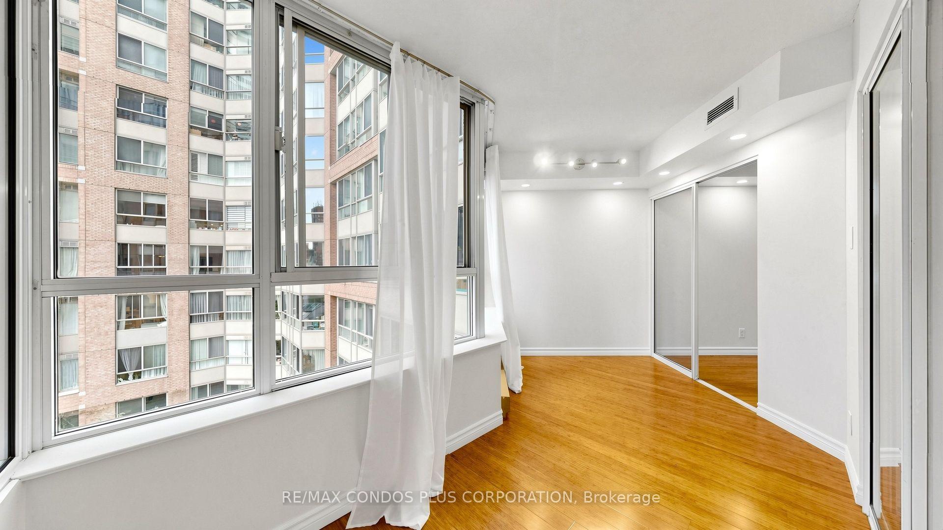 Photo 47 of Unit 702, 717 Bay Street, Toronto, Bay Street Corridor — HOMEH