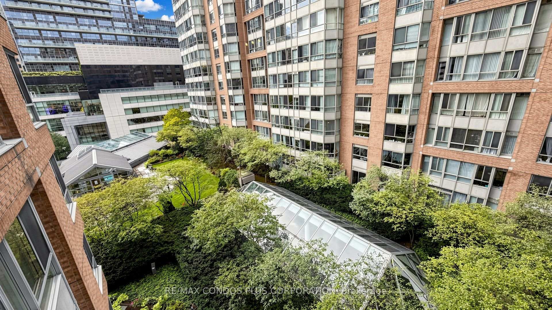 Photo 48 of Unit 702, 717 Bay Street, Toronto, Bay Street Corridor — HOMEH