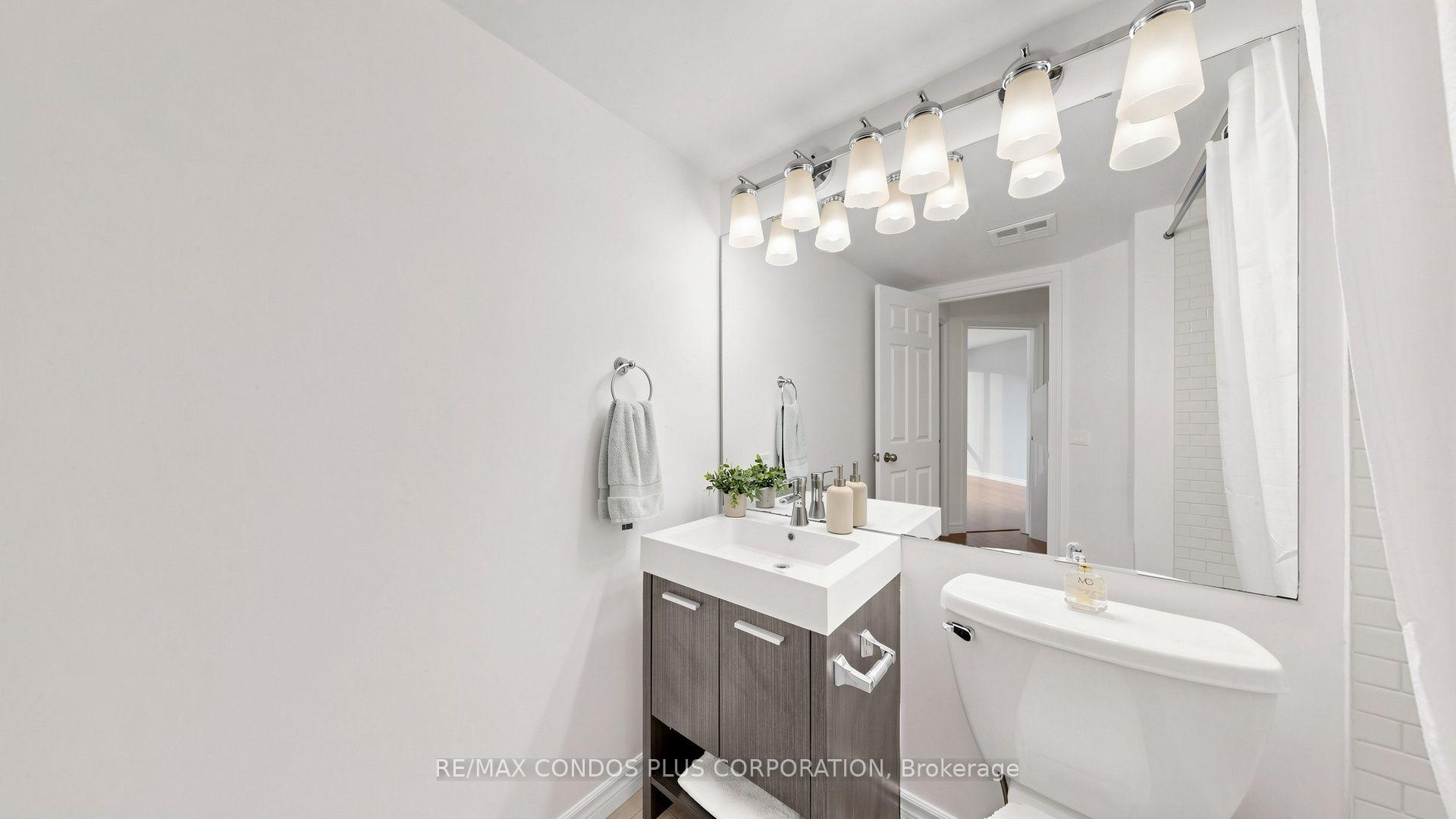 Photo 49 of Unit 702, 717 Bay Street, Toronto, Bay Street Corridor — HOMEH