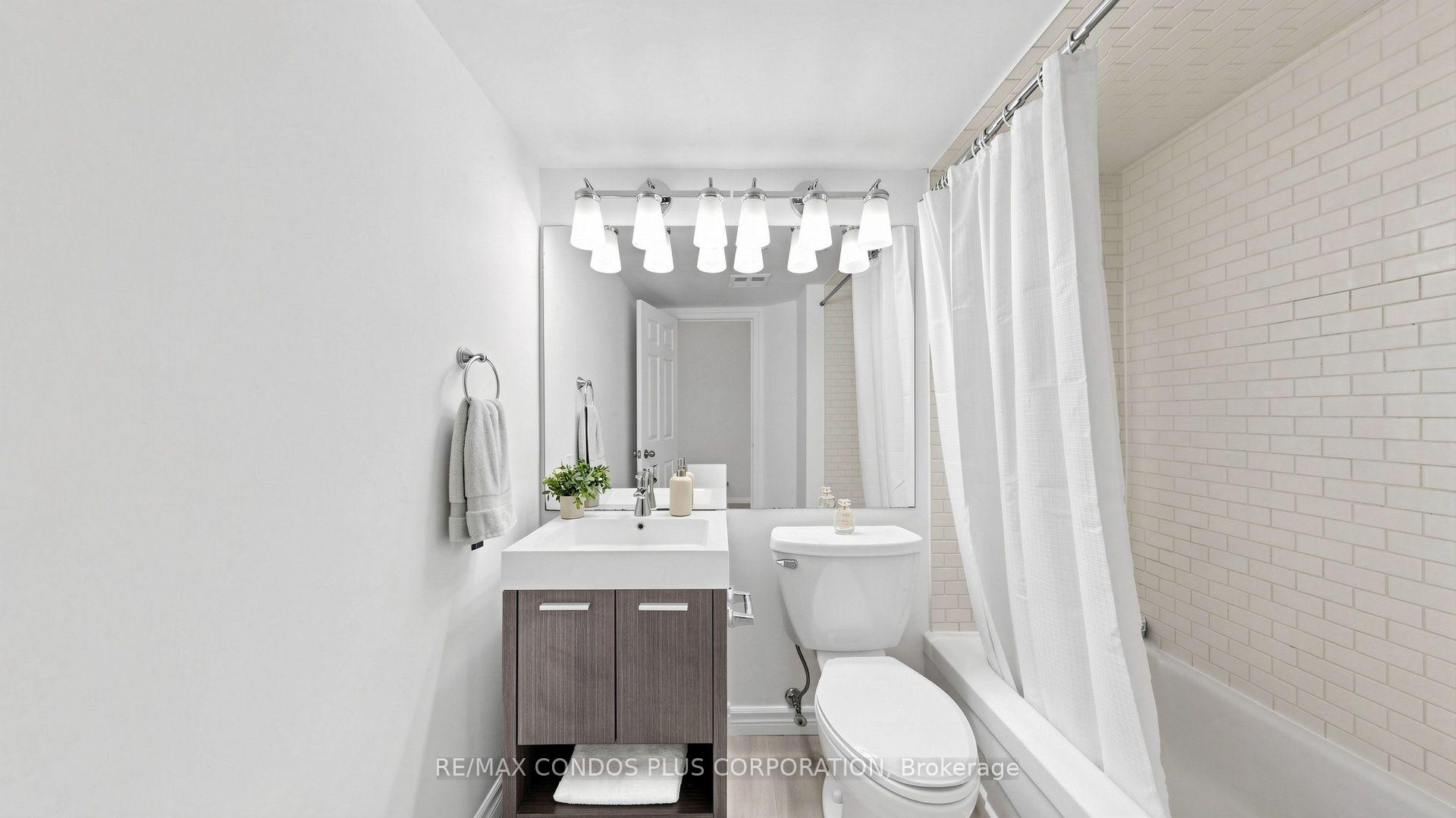 Photo 51 of Unit 702, 717 Bay Street, Toronto, Bay Street Corridor — HOMEH