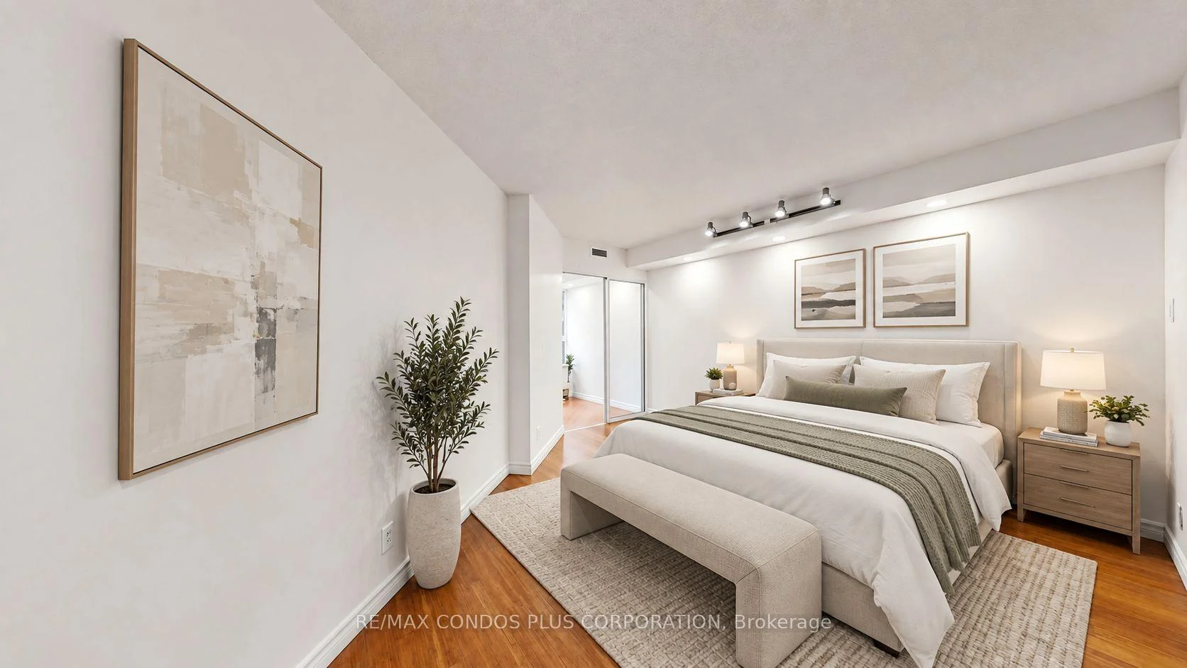 Photo 32 of Unit 702, 717 Bay Street, Toronto, Bay Street Corridor — HOMEH