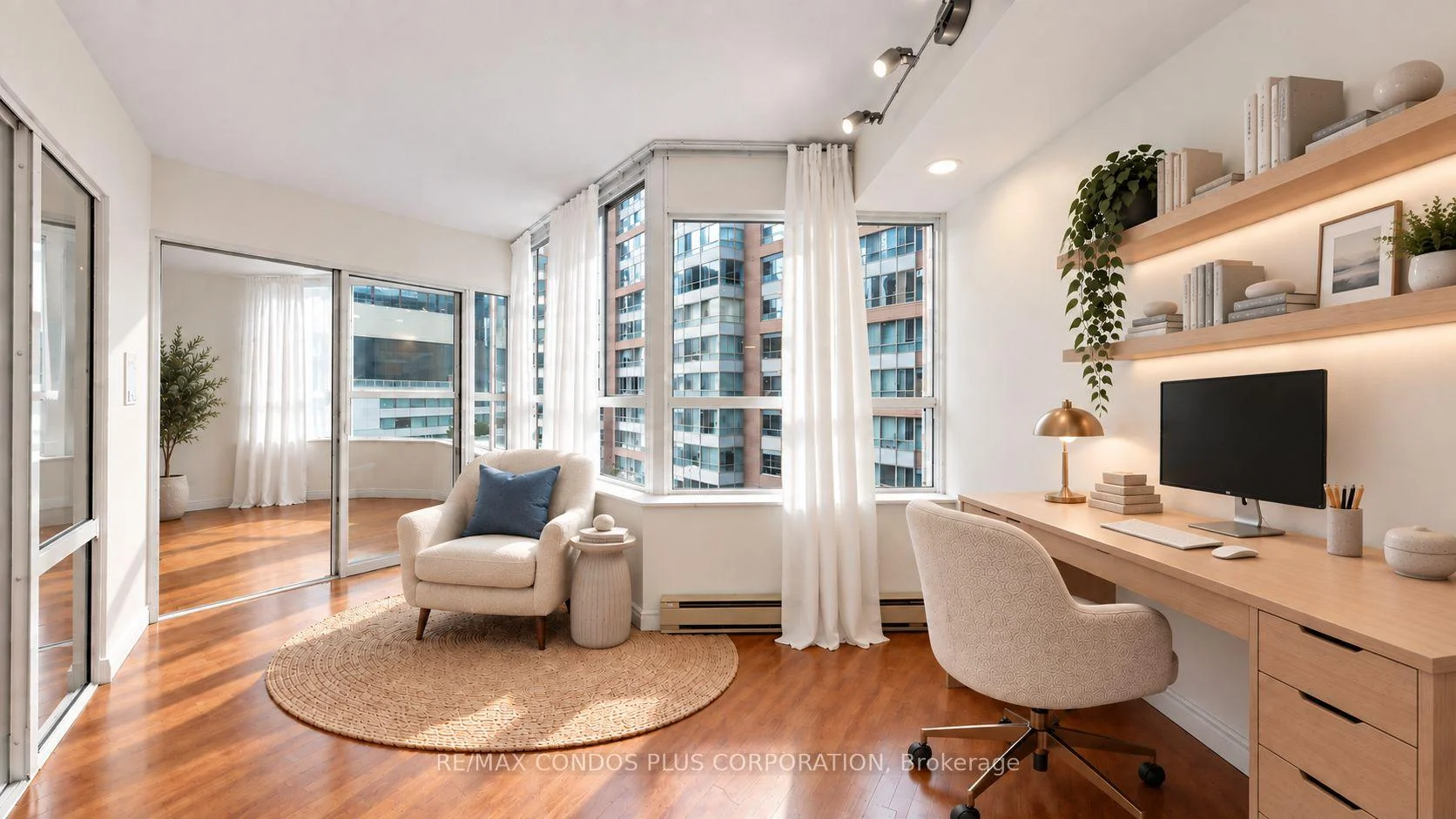 Photo 37 of Unit 702, 717 Bay Street, Toronto, Bay Street Corridor — HOMEH