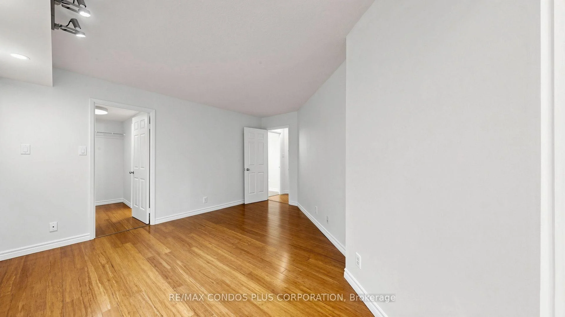 Photo 45 of Unit 702, 717 Bay Street, Toronto, Bay Street Corridor — HOMEH