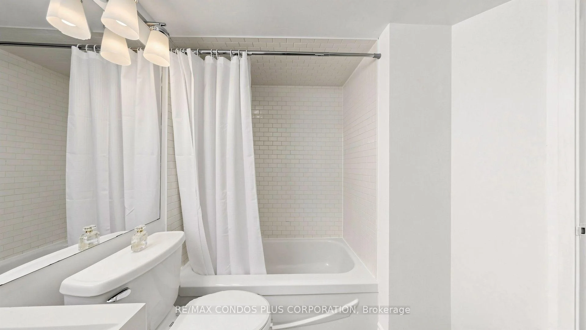 Photo 59 of Unit 702, 717 Bay Street, Toronto, Bay Street Corridor — HOMEH
