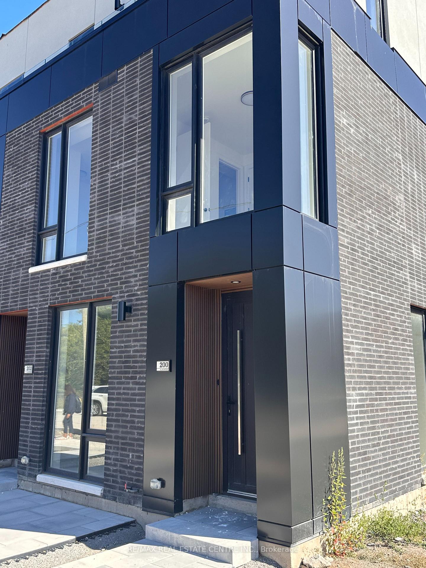 Photo 2 of 200 Ellis Avenue, St. Catharines, Oakdale — HOMEH