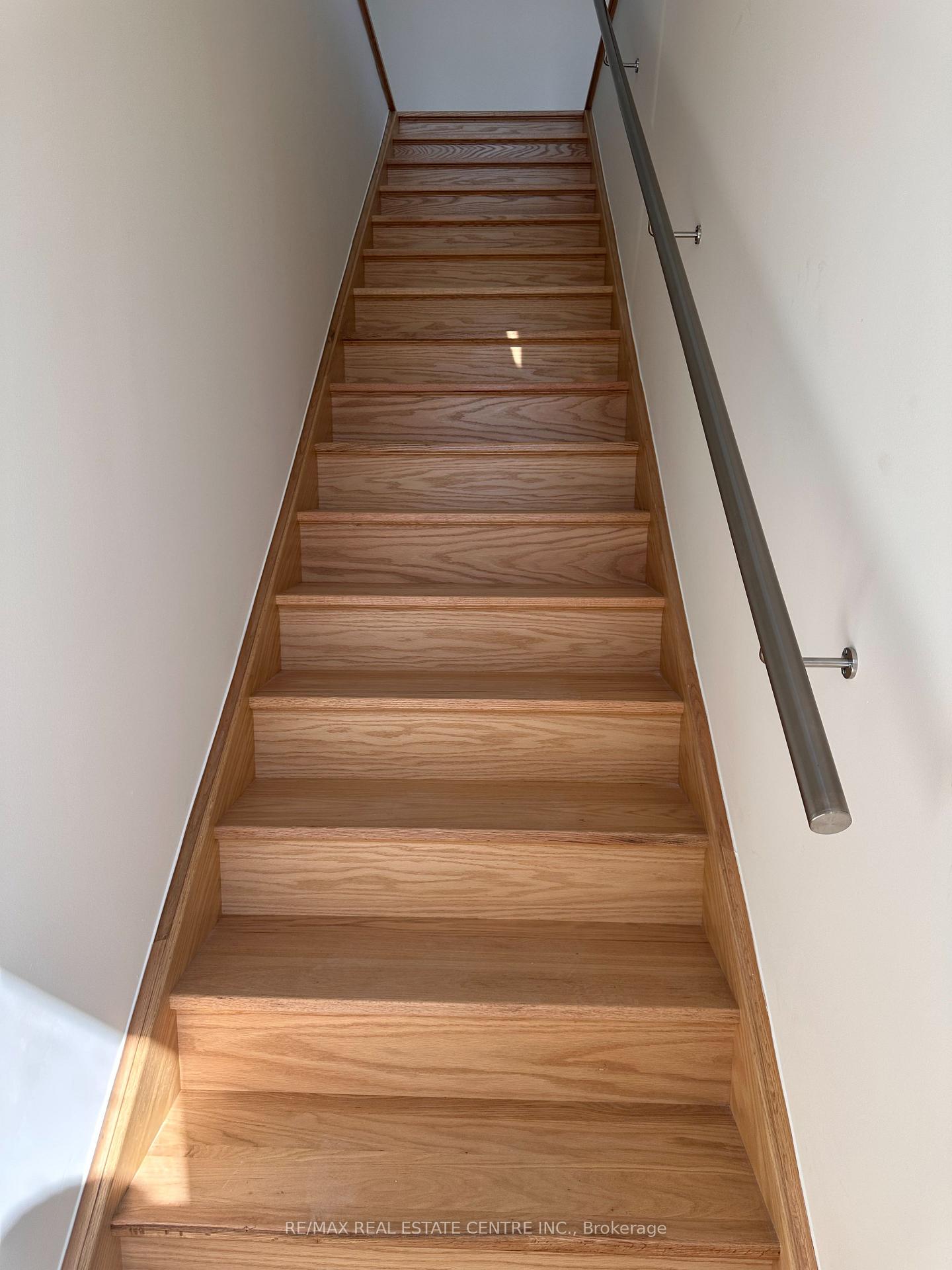 Photo 6 of 200 Ellis Avenue, St. Catharines, Oakdale — HOMEH