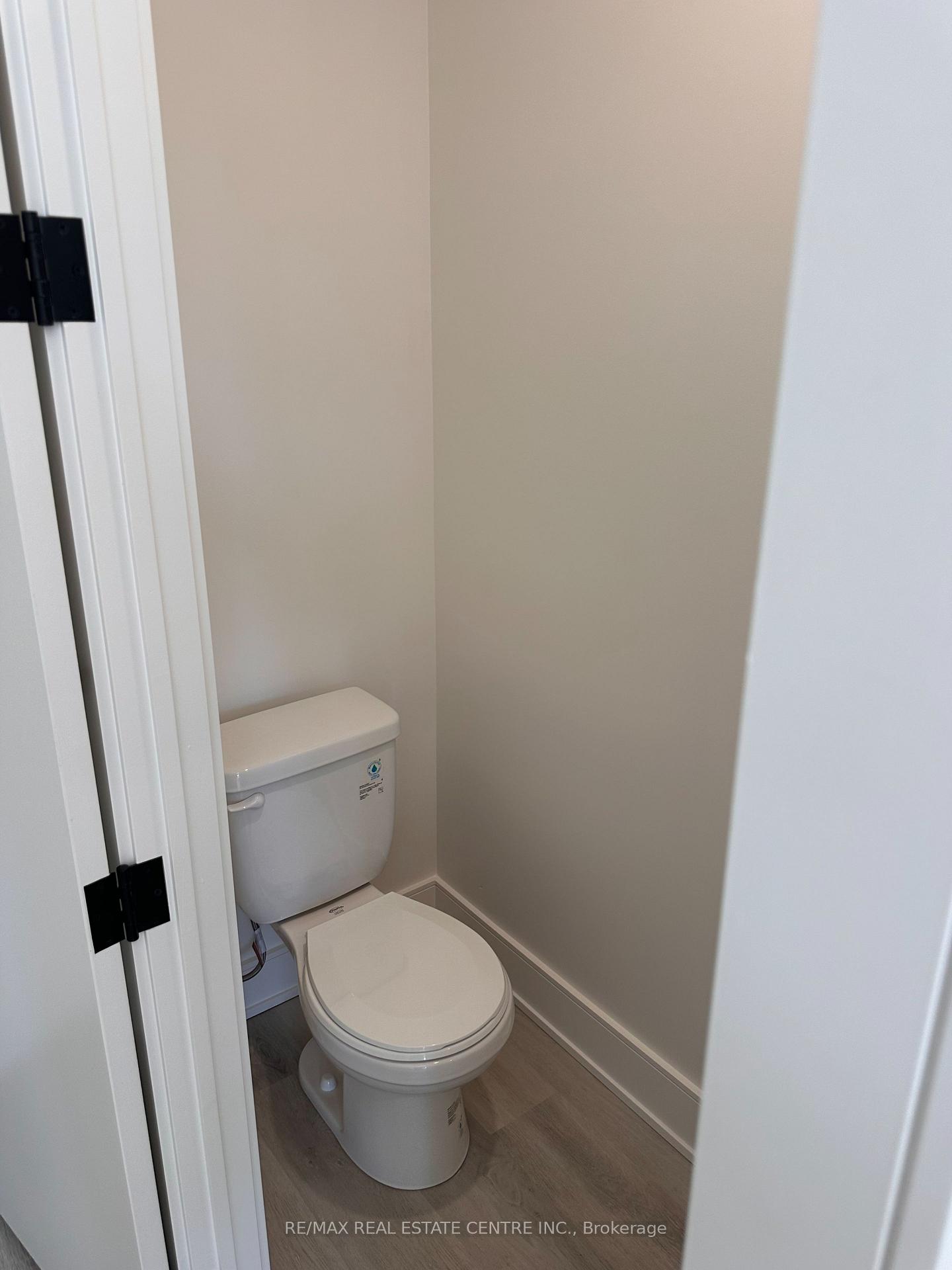 Photo 8 of 200 Ellis Avenue, St. Catharines, Oakdale — HOMEH