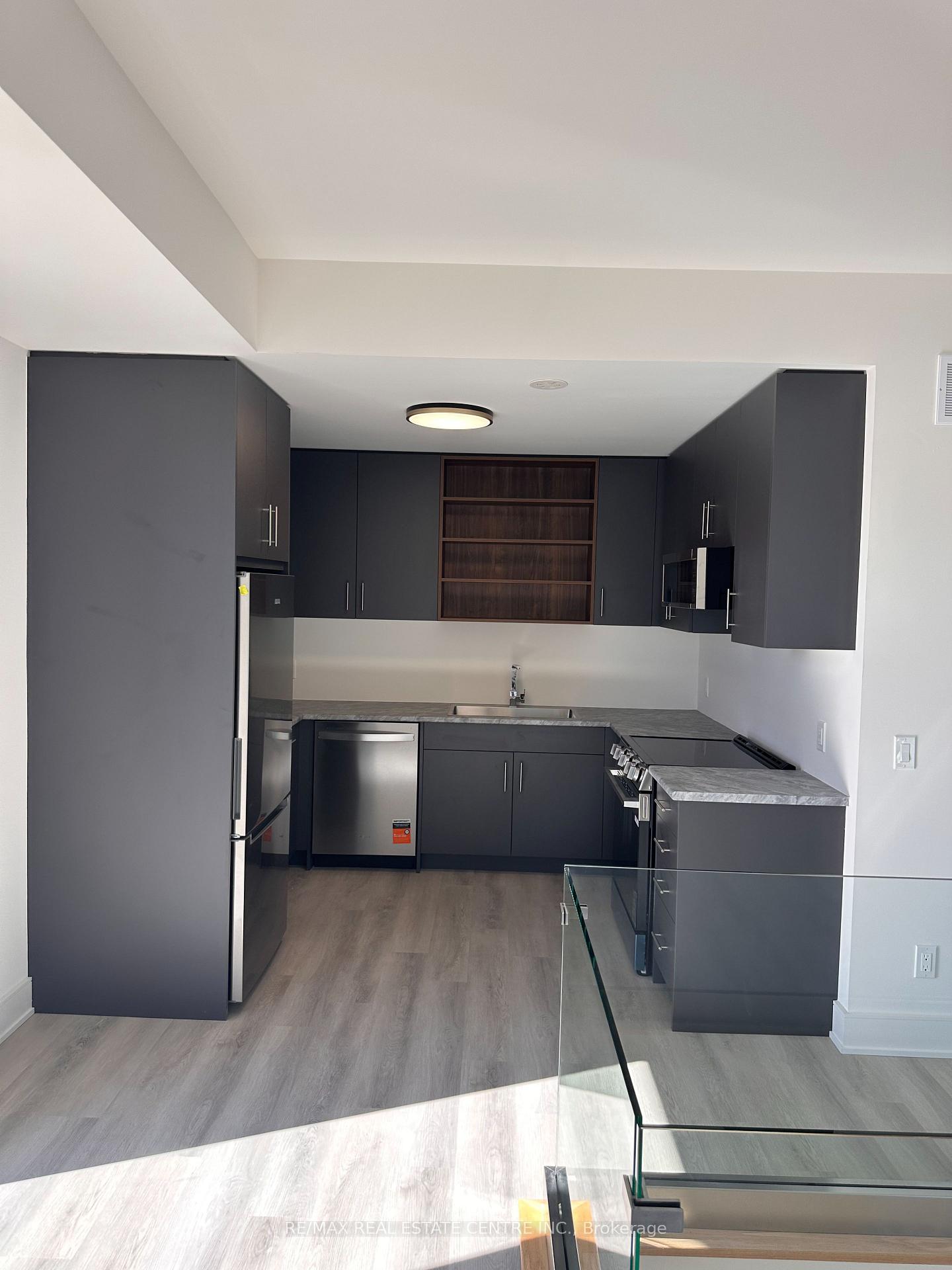 Photo 10 of 200 Ellis Avenue, St. Catharines, Oakdale — HOMEH