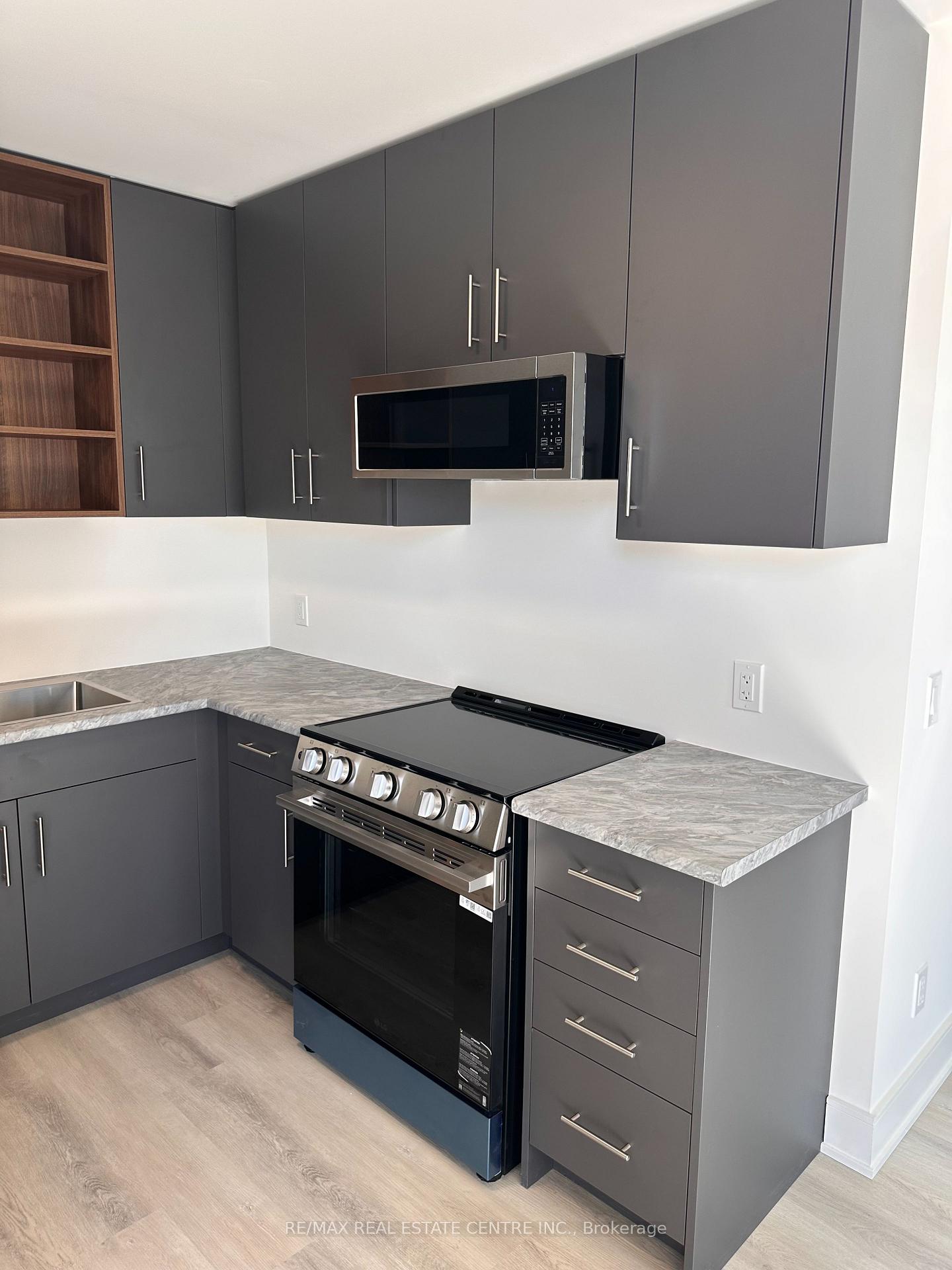 Photo 12 of 200 Ellis Avenue, St. Catharines, Oakdale — HOMEH